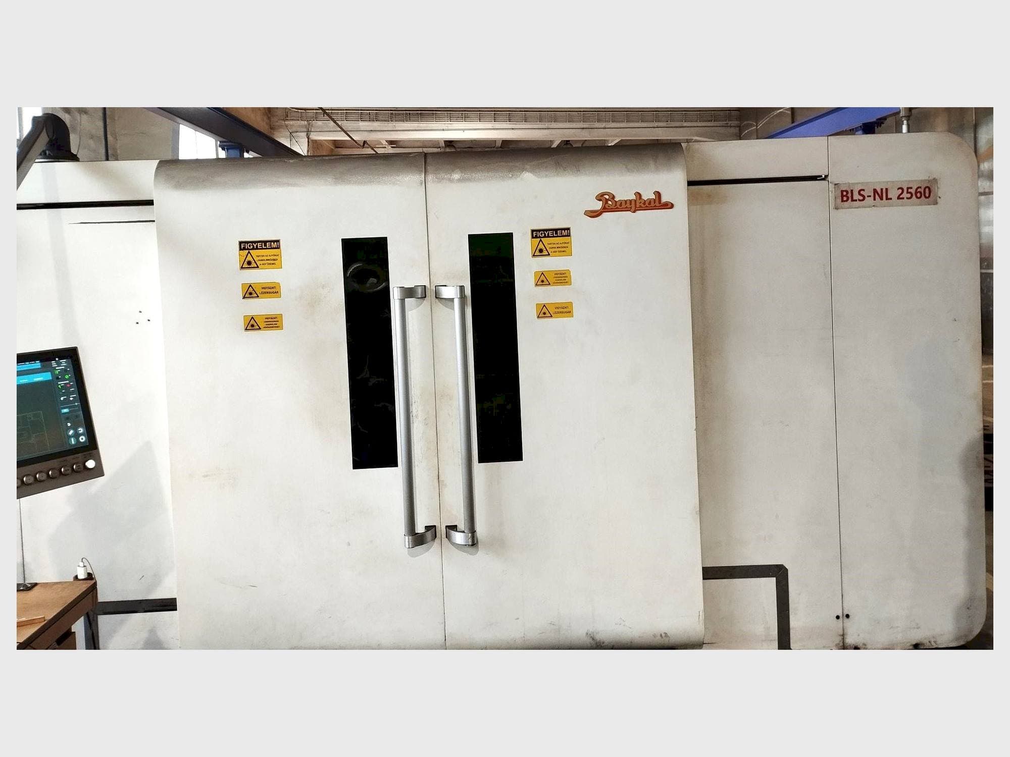 Widok z przodu maszyny Baykal BLS-NL 2060 4kW Fiber