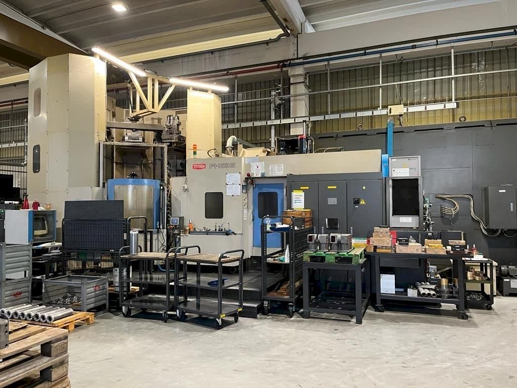 Widok z przodu maszyny TOYODA FH63S