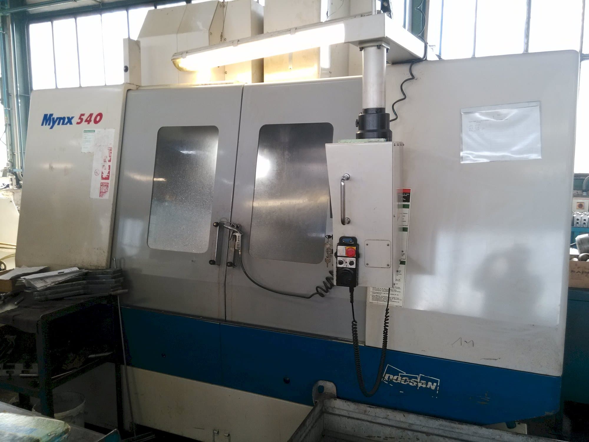 Widok z przodu maszyny Doosan Mynx 540