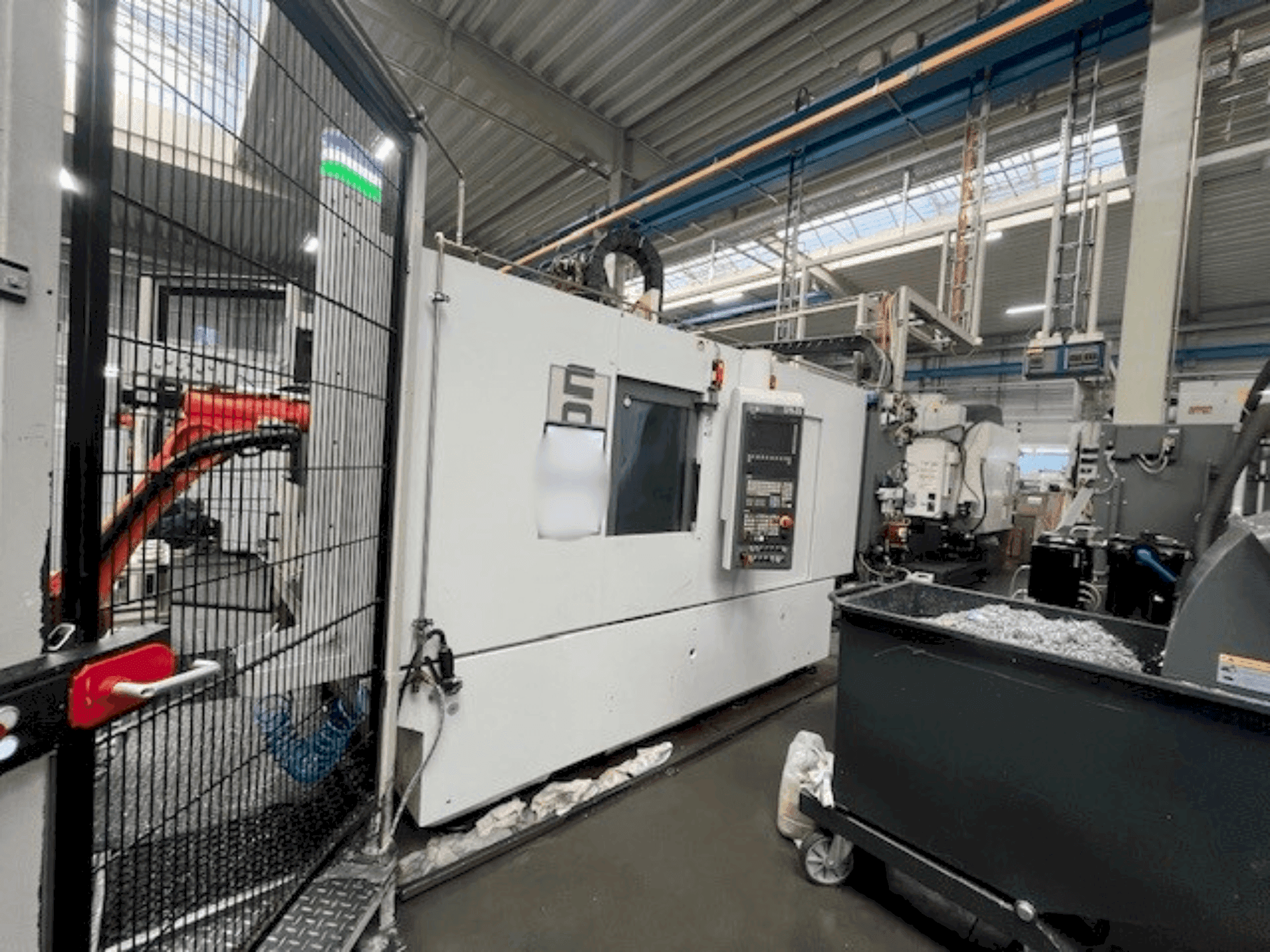 Widok z przodu maszyny CHIRON DZ 15 W