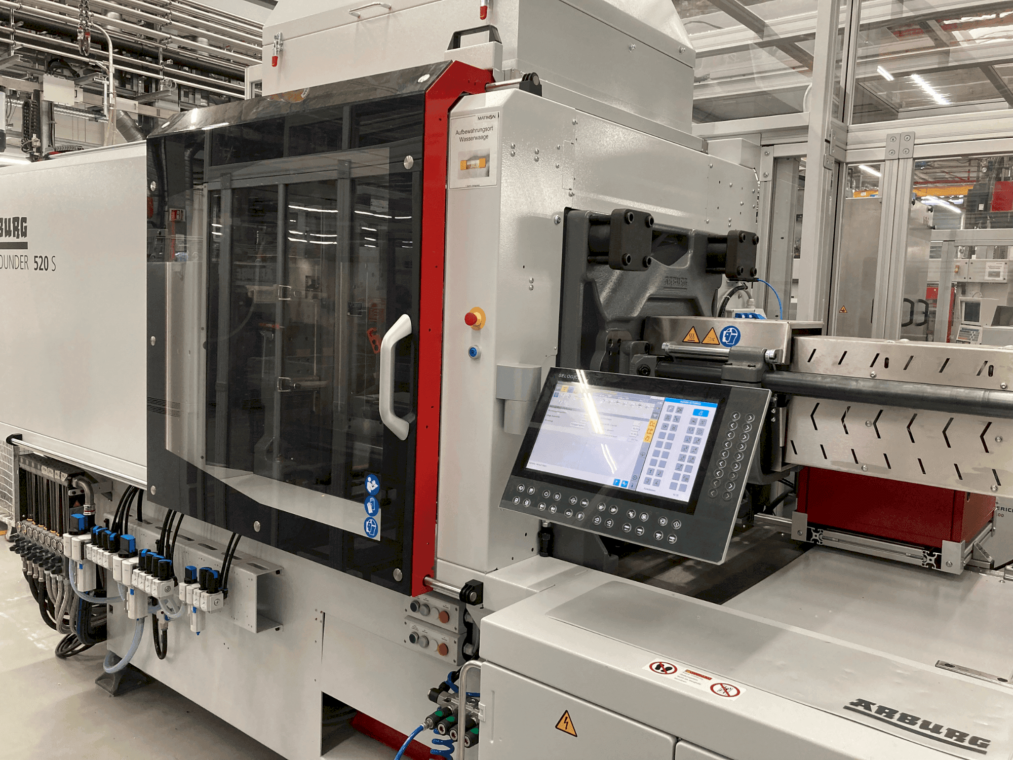 Widok z przodu maszyny Arburg Allrounder 520 S 1600-400