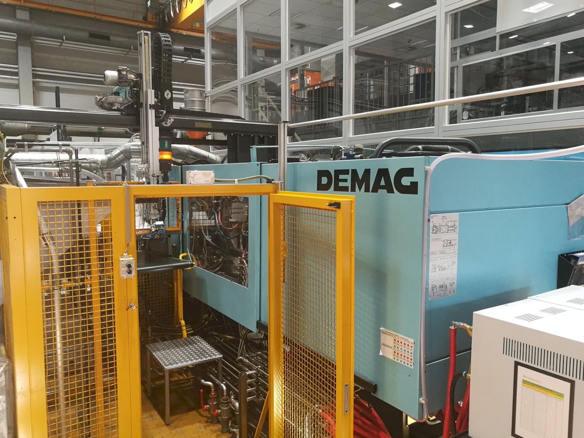 Szczegół maszyny DEMAG Ergotech 330-2300