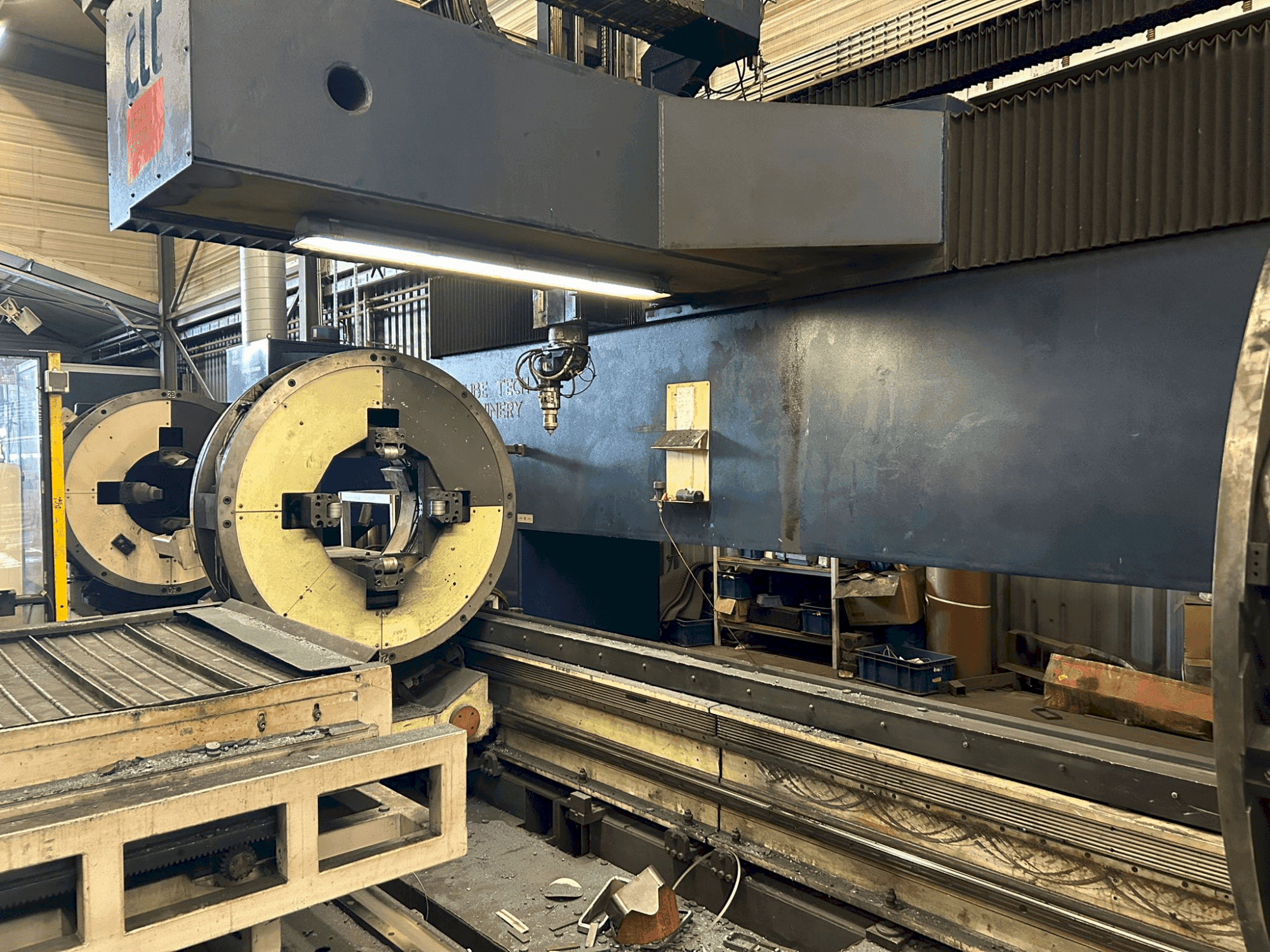 Widok z przodu maszyny TTM FL 600 3D