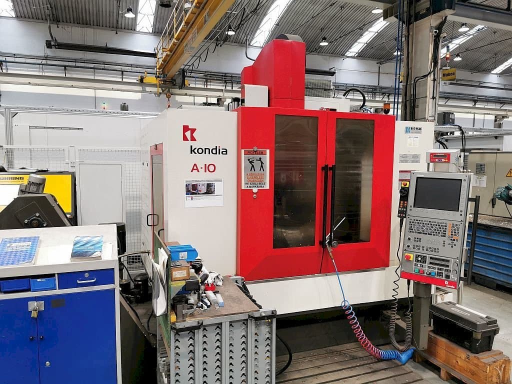 Widok z przodu maszyny KONDIA A10