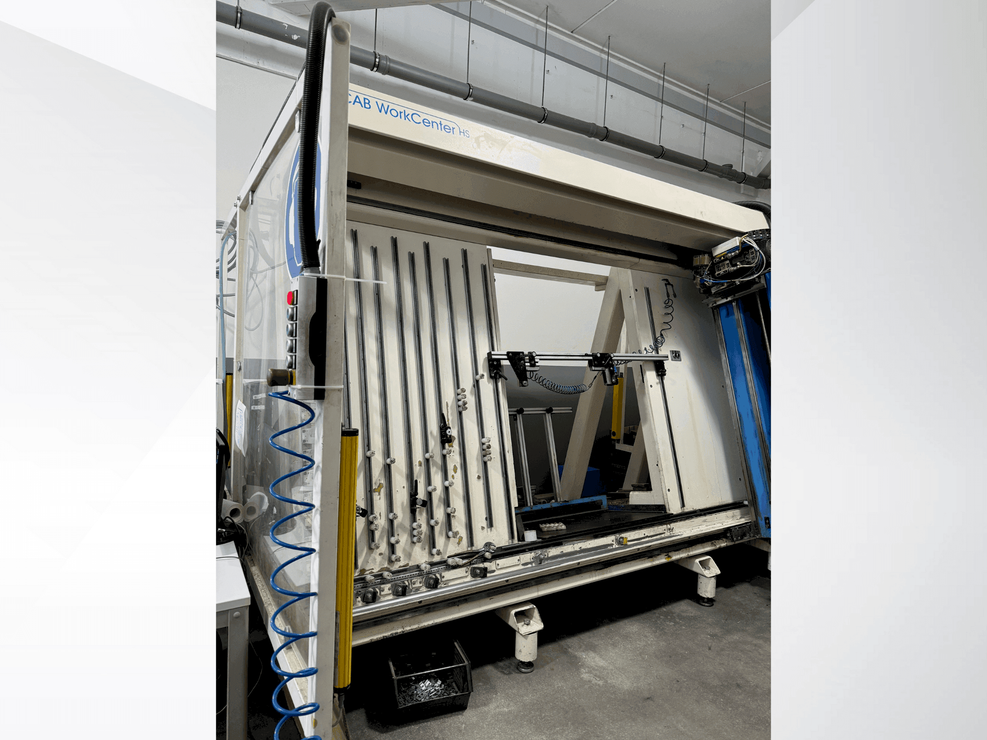 Widok z przodu maszyny STEINHAUER eCAB workCenter HS