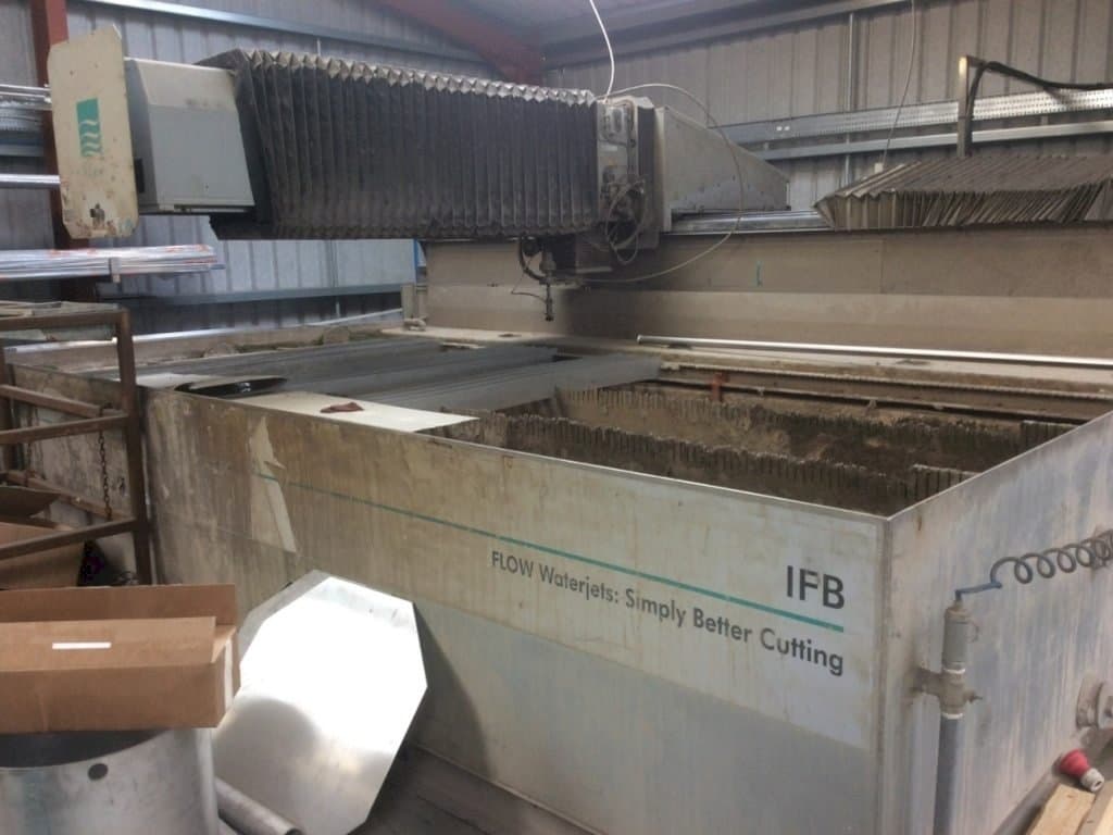 Widok z przodu maszyny Flow IFB 713633-1