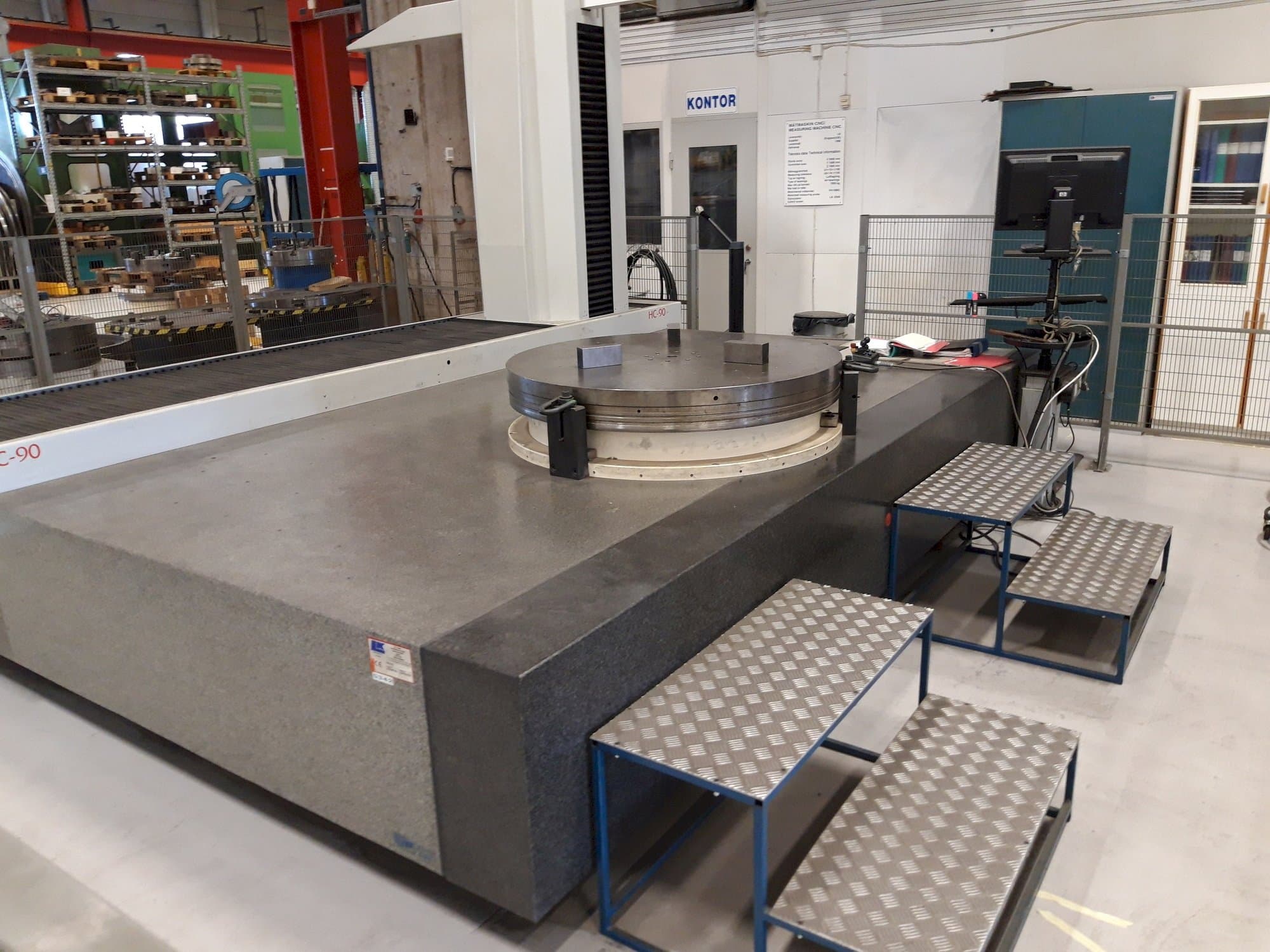 Widok z przodu maszyny LK HC90