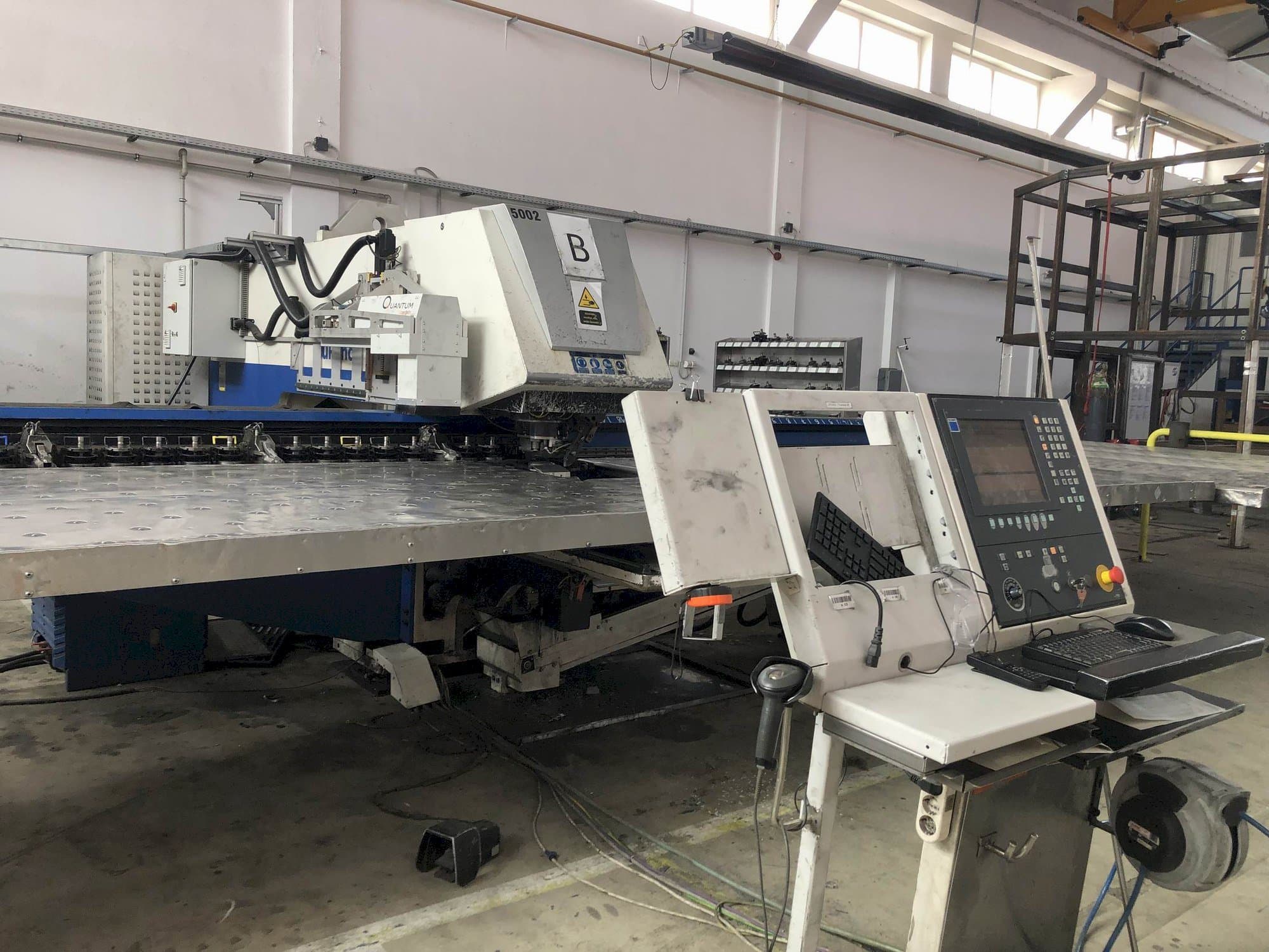 Widok z przodu maszyny Trumpf Trupunch 5000