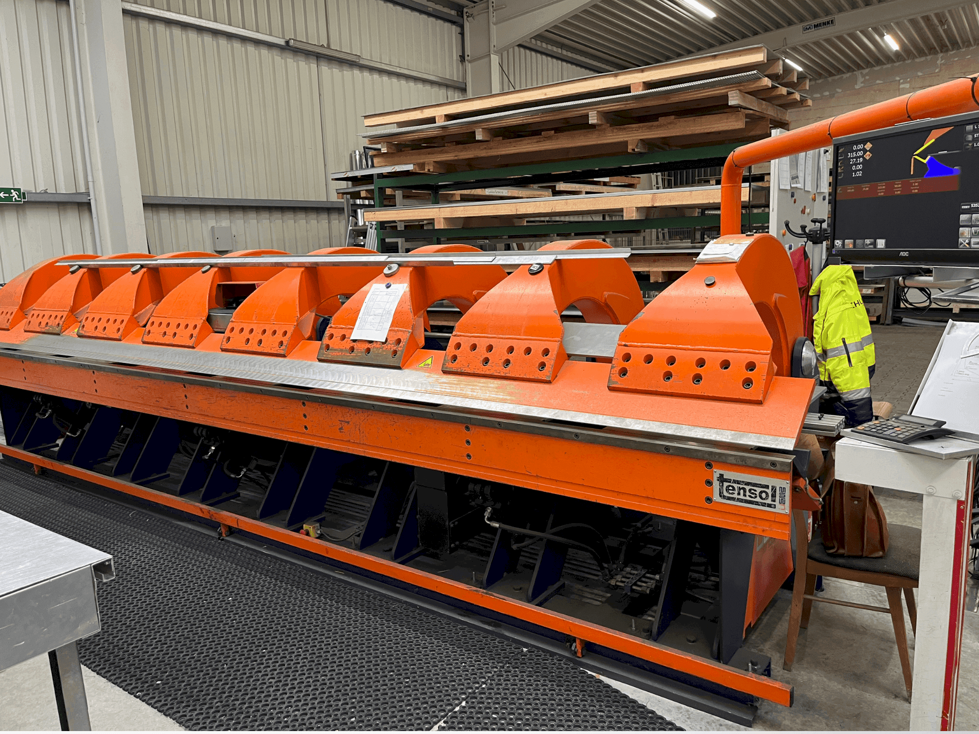 Widok z przodu maszyny OEMB H200.60