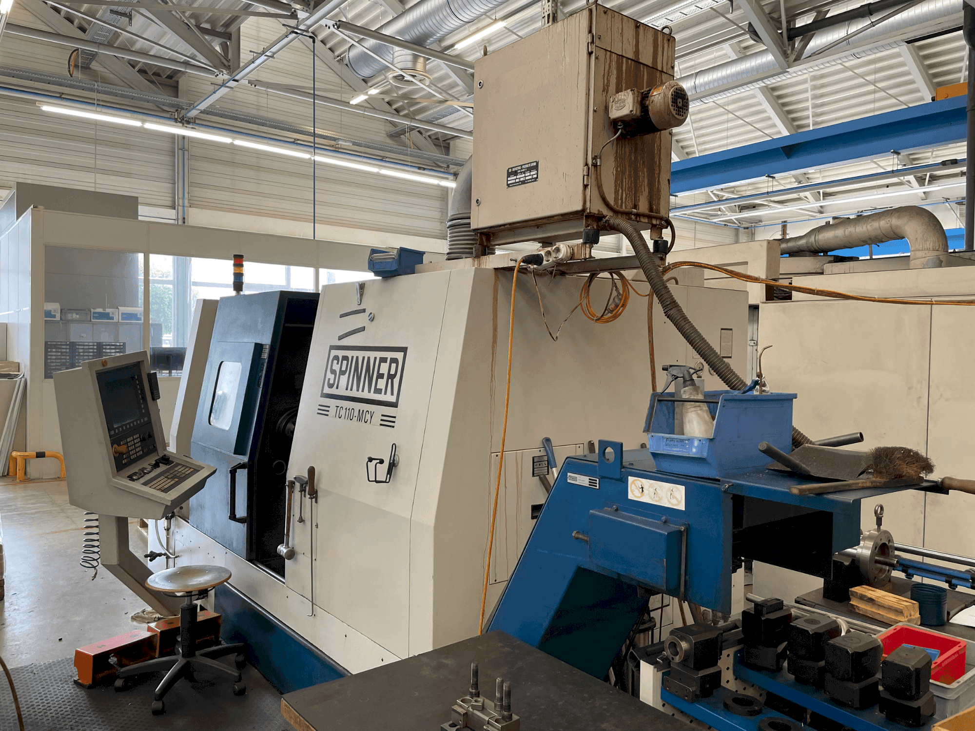 Widok z przodu maszyny SPINNER TC 110