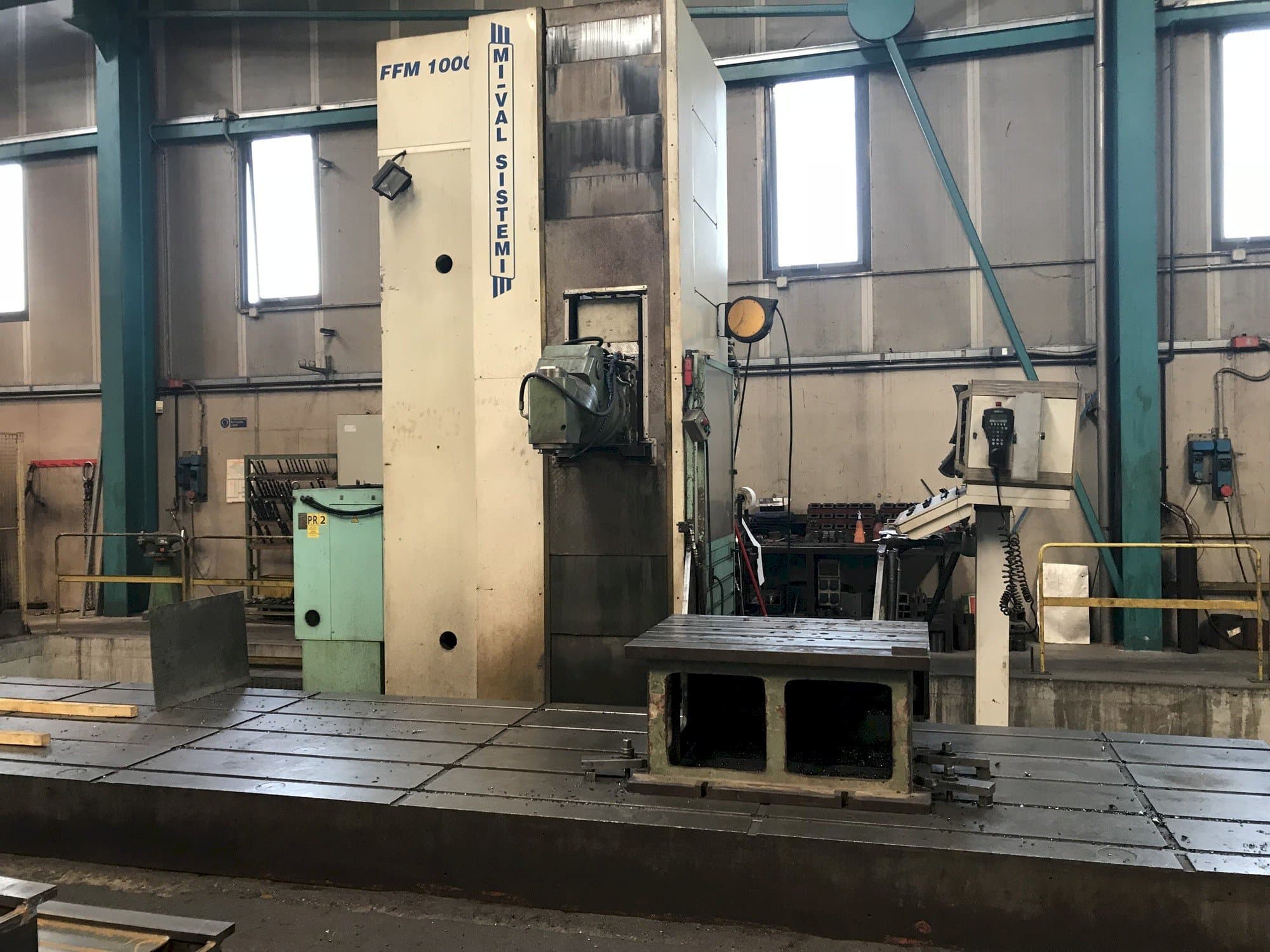 Widok z przodu maszyny MIVAL FFM 1000