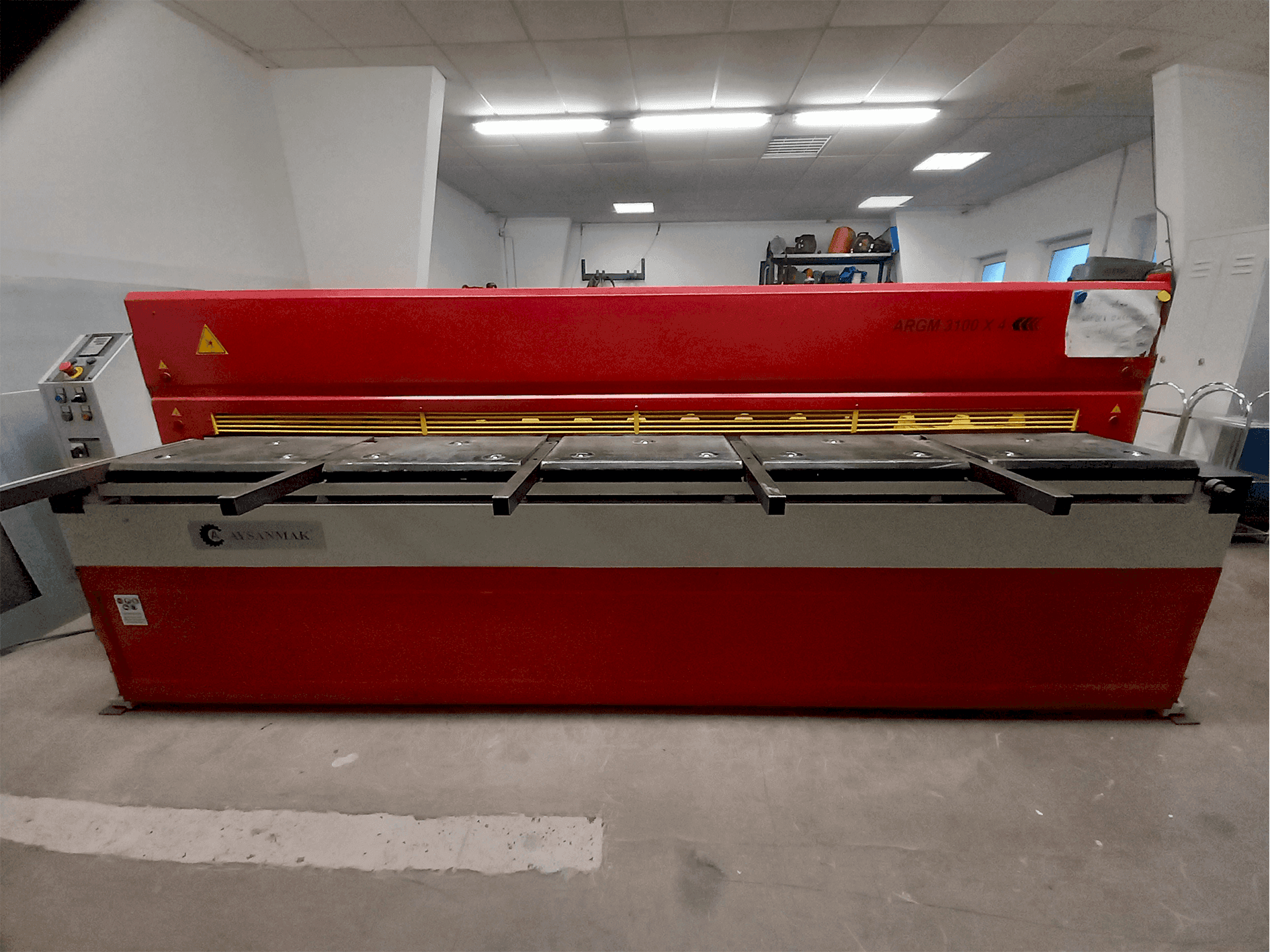 Widok z przodu maszyny AYSANMAK ARGM 3100 x 4