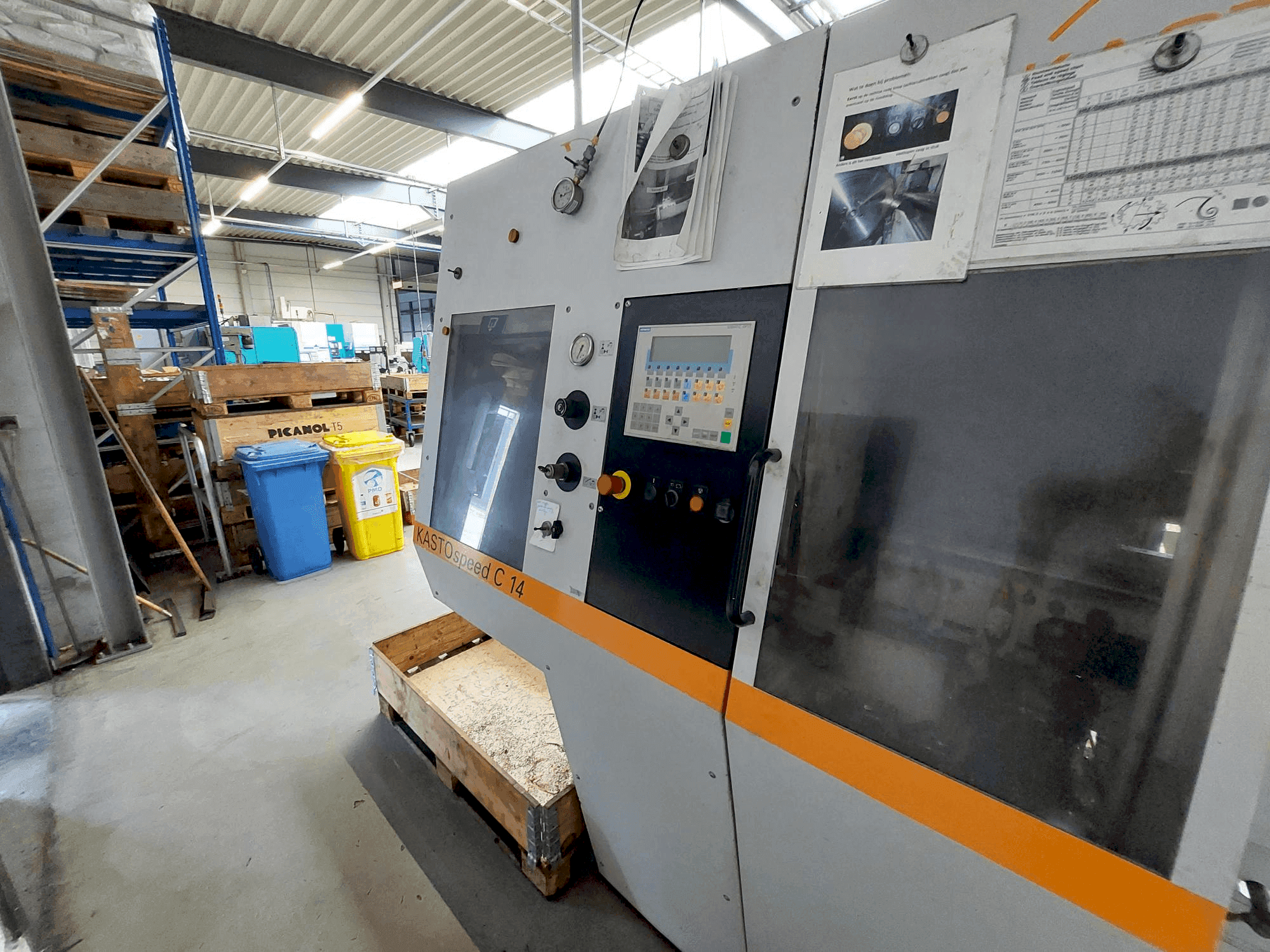 Widok z przodu maszyny KASTO speed C 14