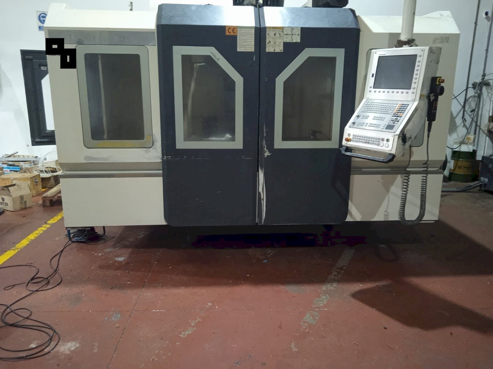 Widok z przodu maszyny Hartford LG-1370