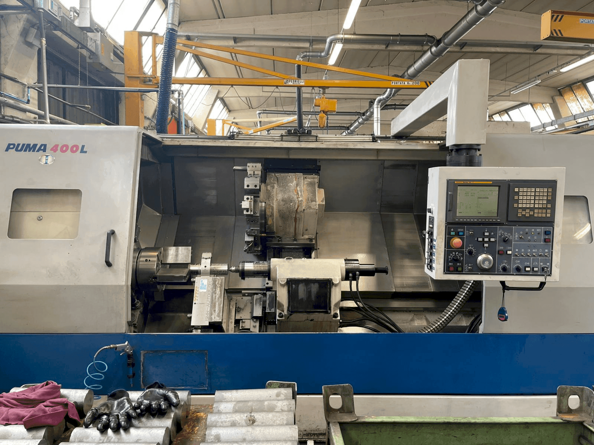 Widok z przodu maszyny DAEWOO PUMA 400 LA