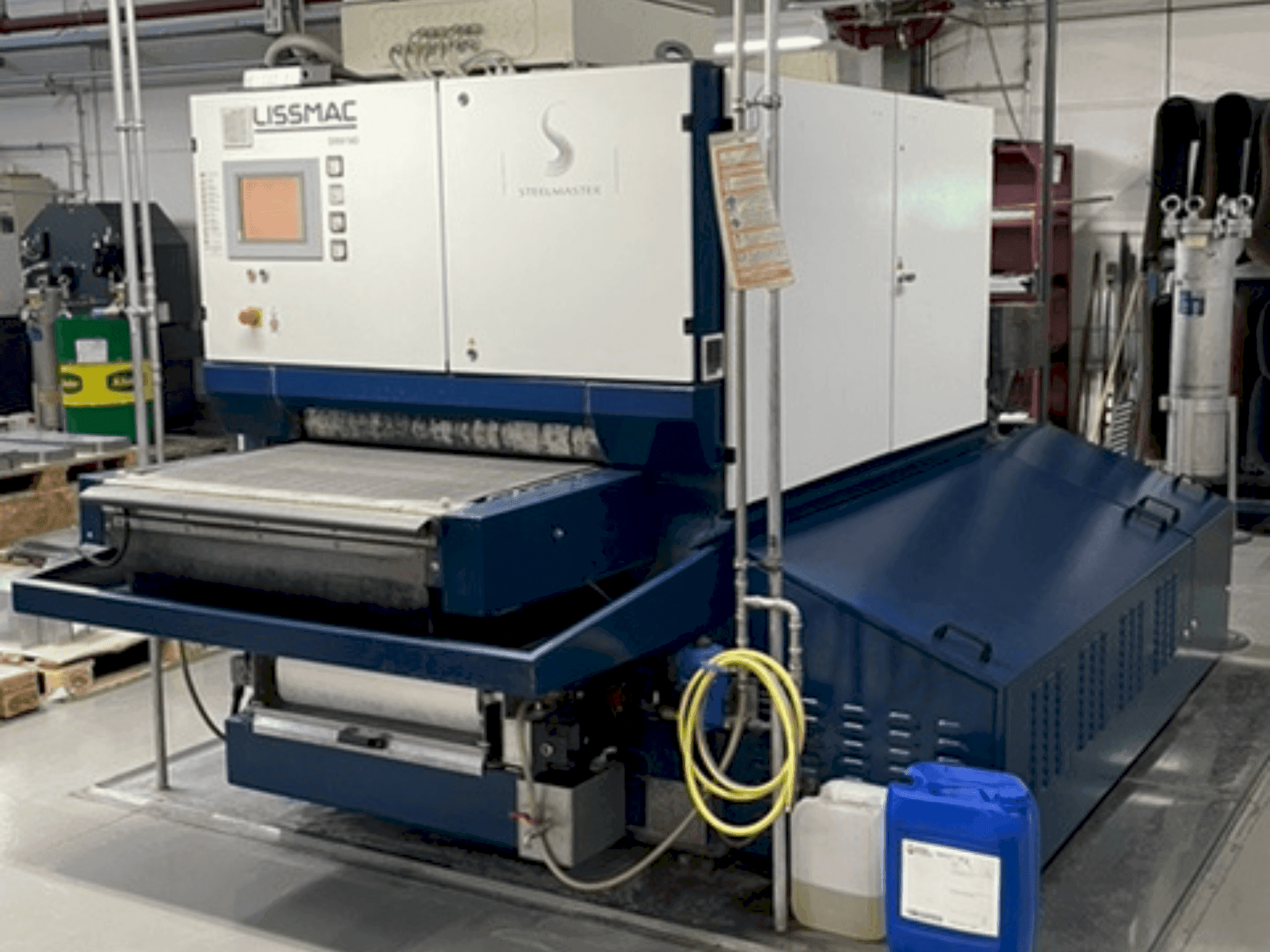 Widok z przodu maszyny LISSMAC SMW 543 RTTB