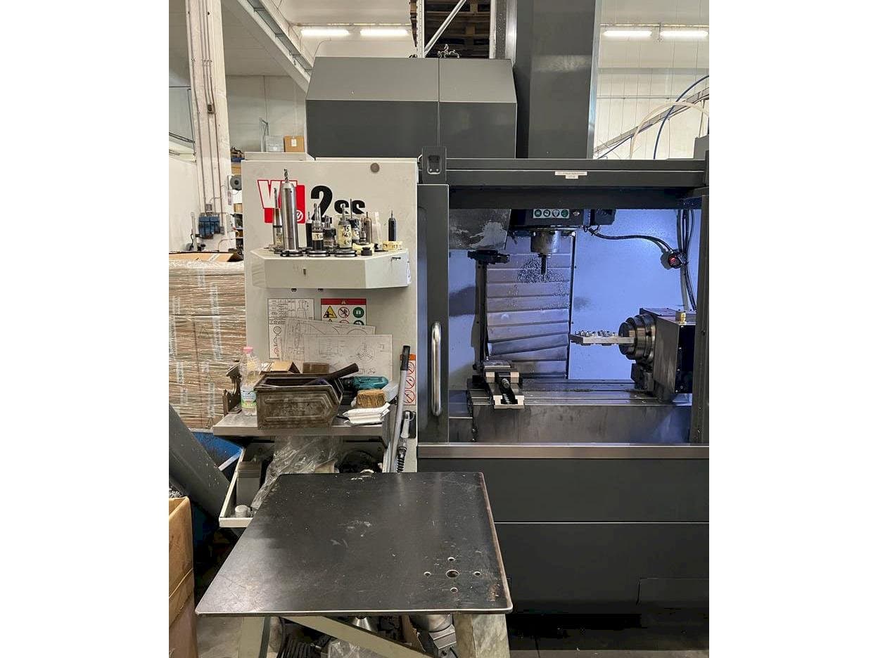 Widok z przodu maszyny HAAS VF-2SS