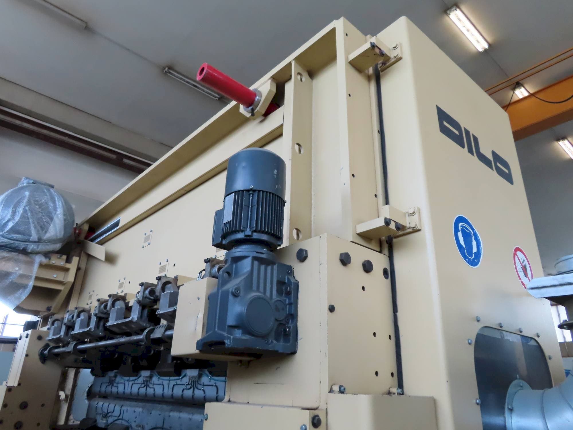 Widok z przodu maszyny DI-LOOM CBF 25 OUG-I HVXL 25