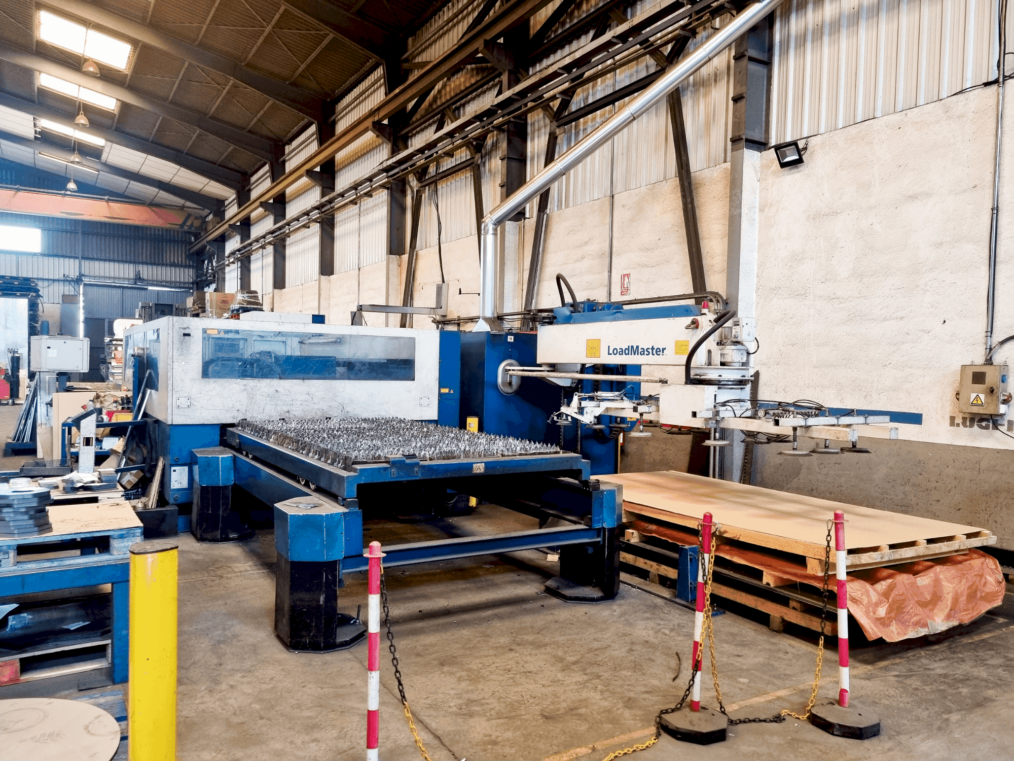 Widok z przodu maszyny TRUMPF Trumatic 3050