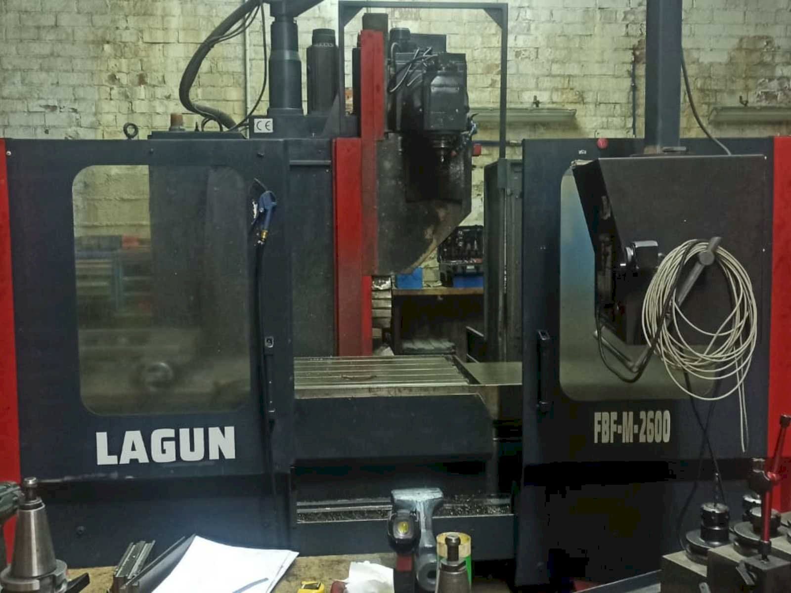 Widok z przodu maszyny LAGUN FBF-M-2600