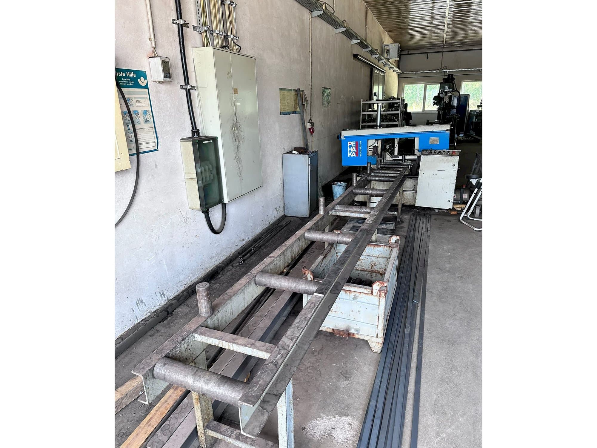 Widok z przodu maszyny Pehaka .