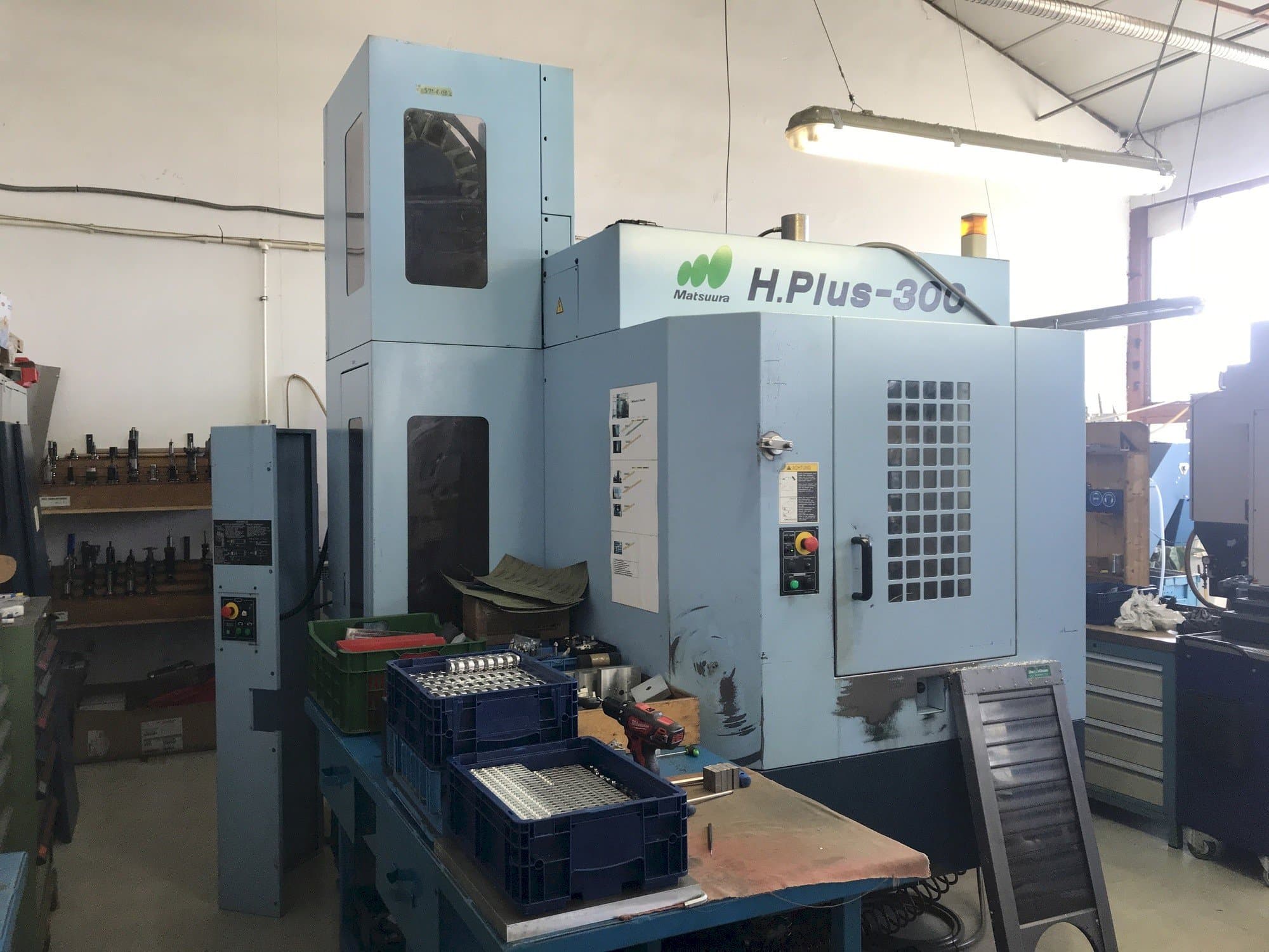 Widok z przodu maszyny Matsuura H.PLUS-300