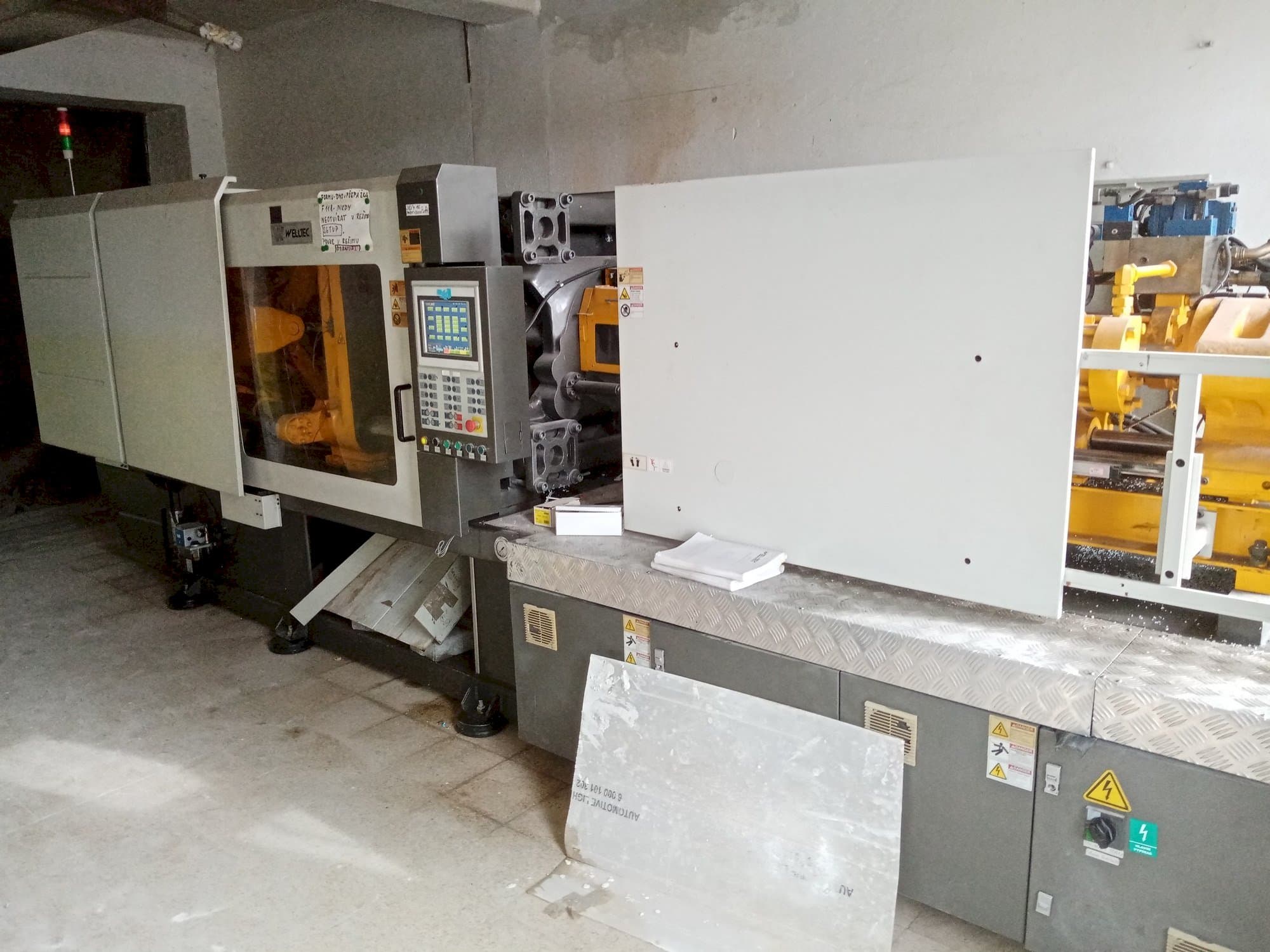 Widok z przodu maszyny Welltec 320F2