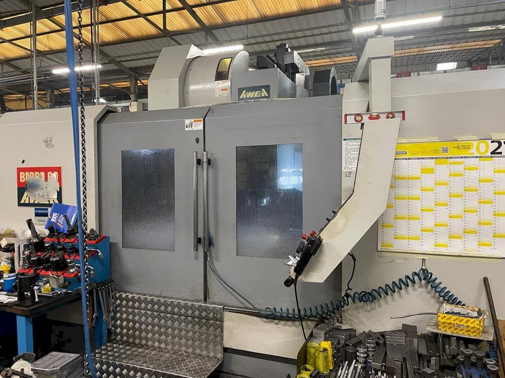 Widok z przodu maszyny AWEA BM-1600