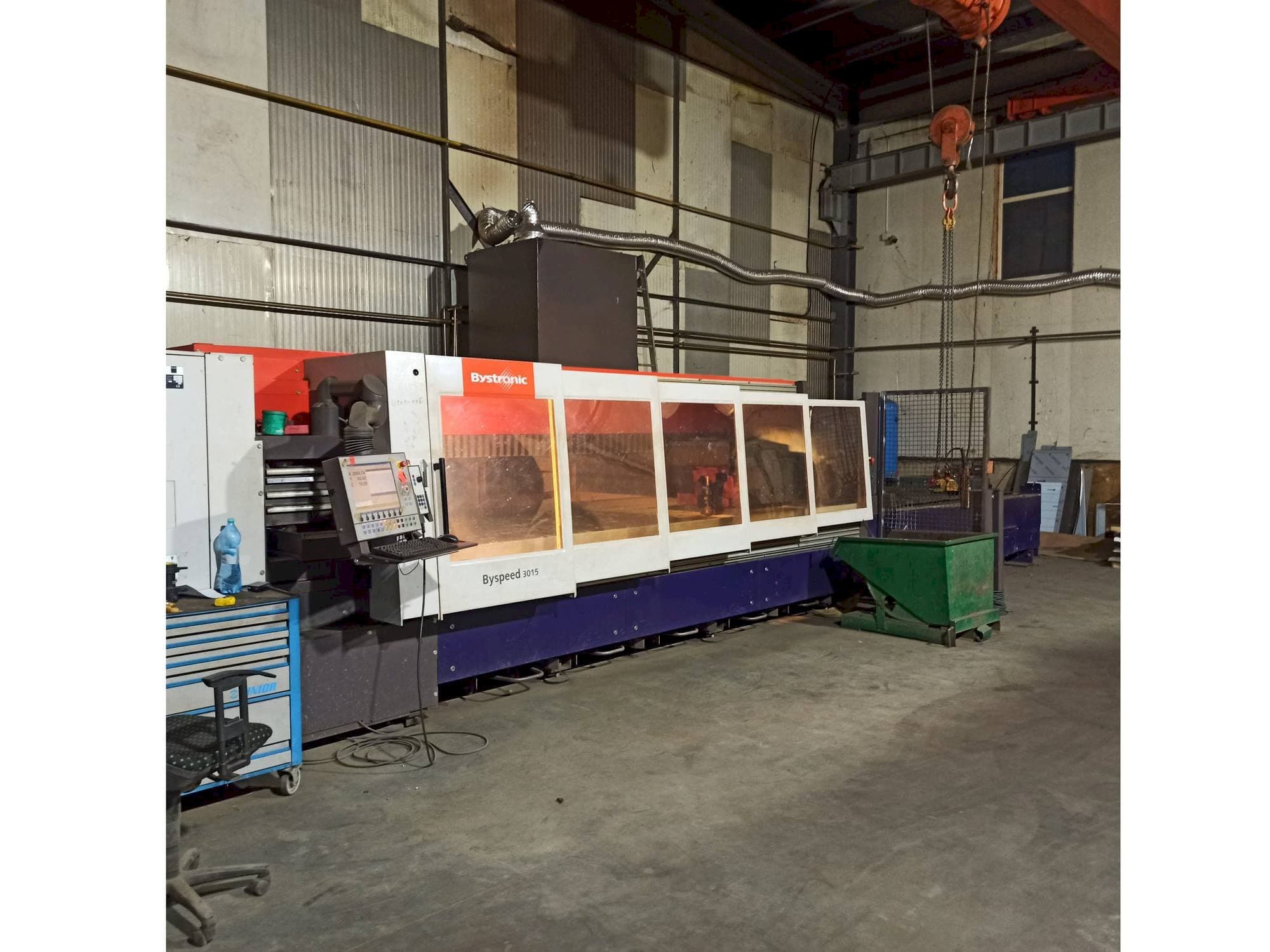 Widok z przodu maszyny Bystronic BySpeed 3015