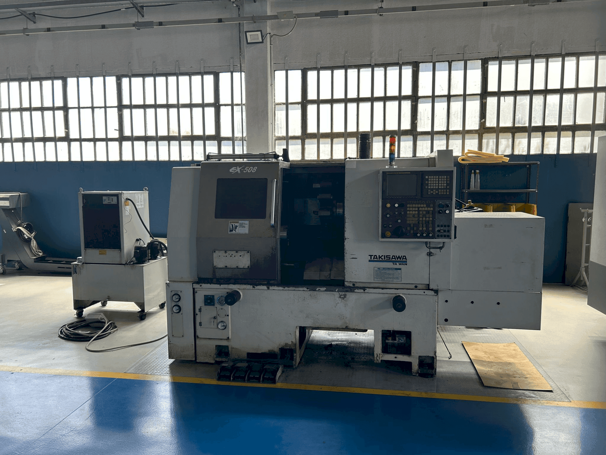 Widok z przodu maszyny Takisawa EX-508