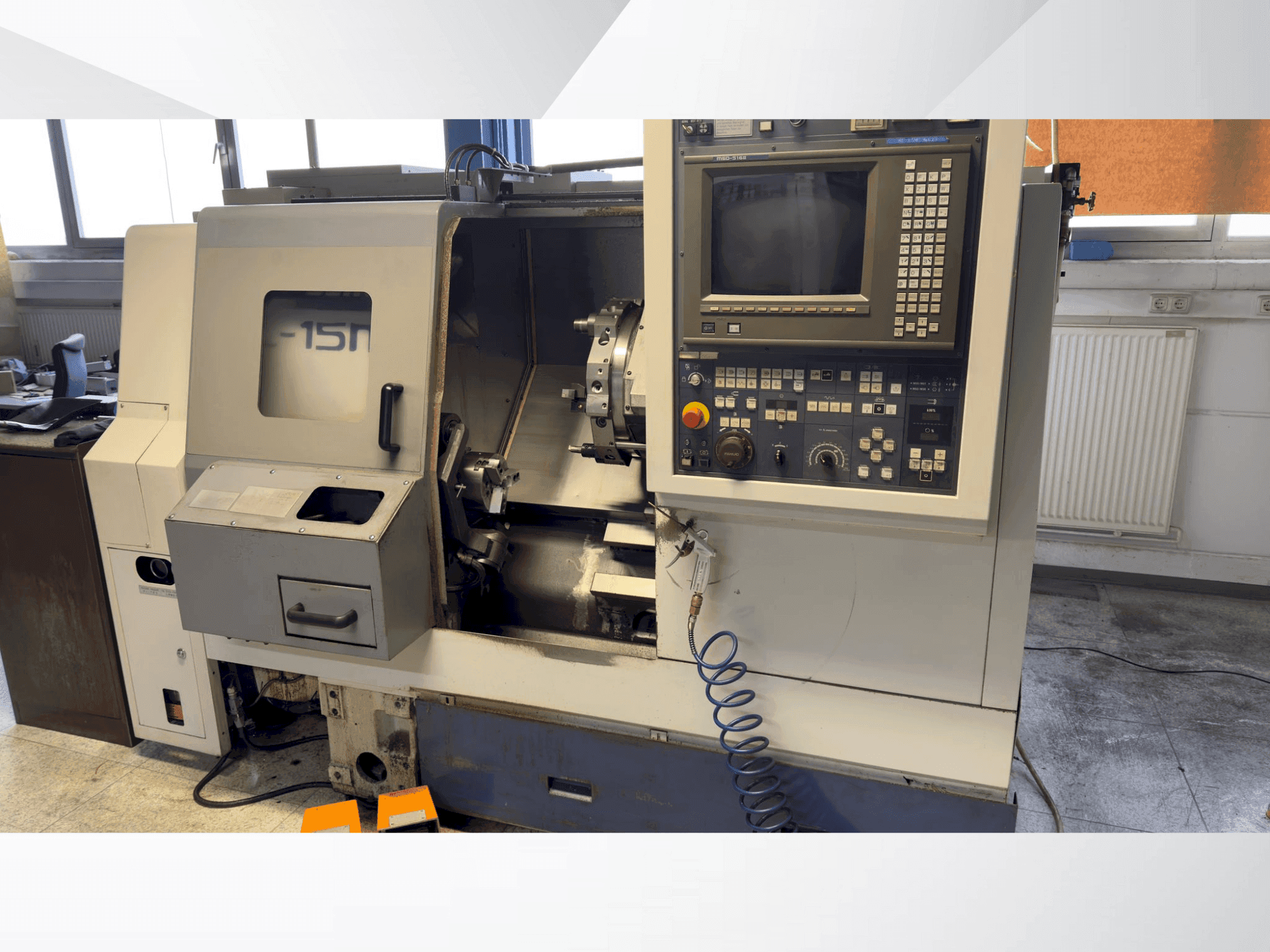 Widok z przodu maszyny MORI SEIKI SL-15MC