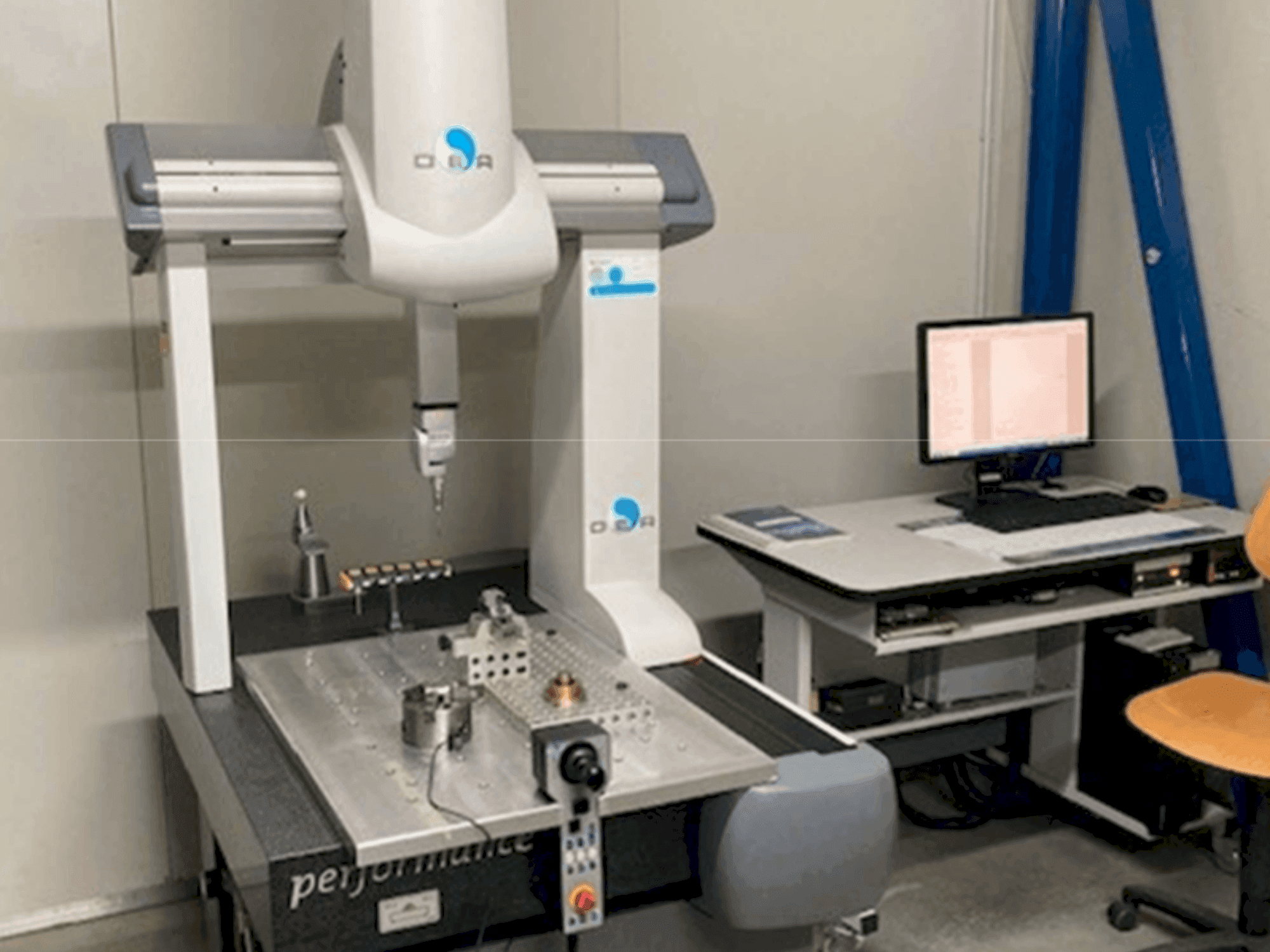 Widok z przodu maszyny DEA Global 050705 Performance