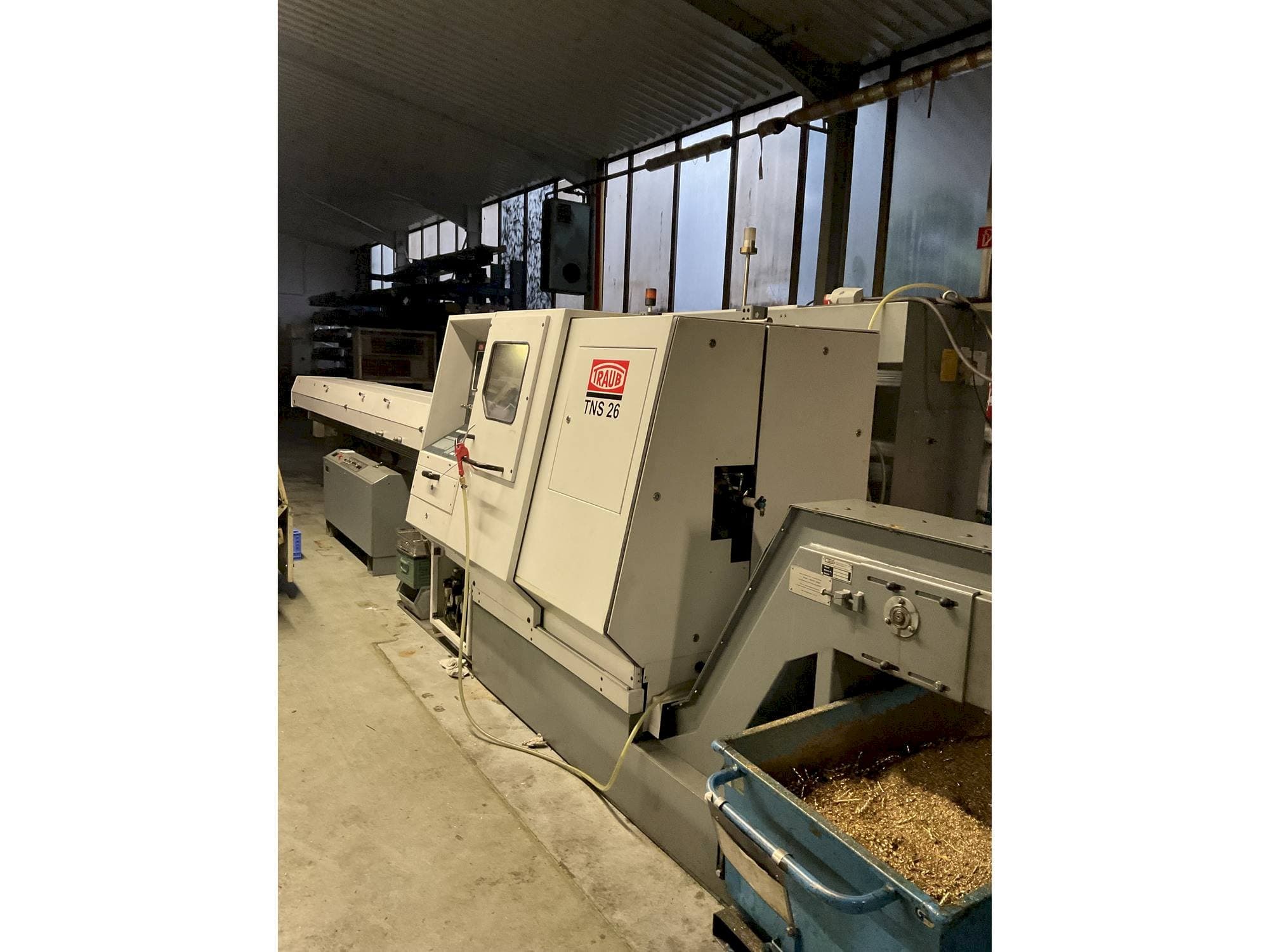 Widok z przodu maszyny TRAUB TNS 26 DGY