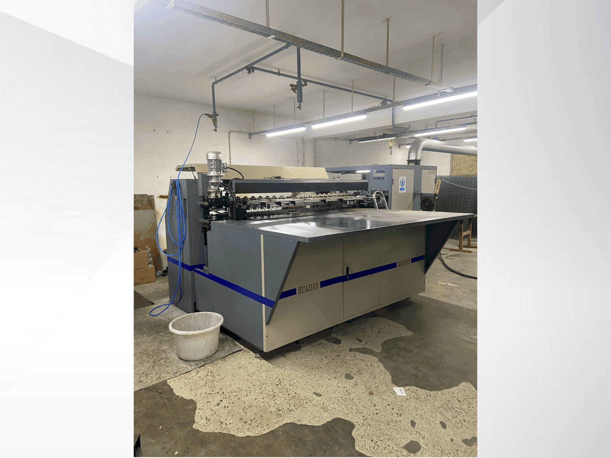 Widok z przodu maszyny HUAJIAN SX-820i