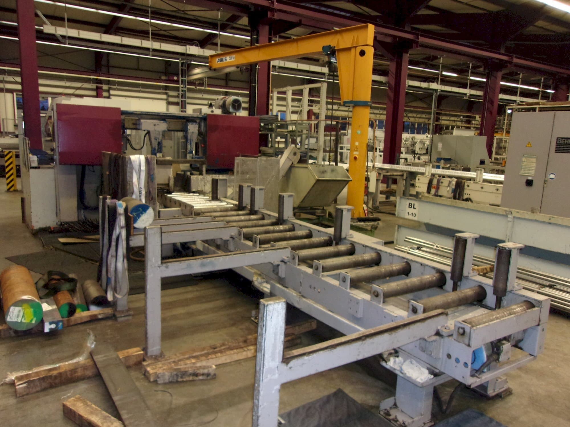 Widok z przodu maszyny KASTO HBA420 AU