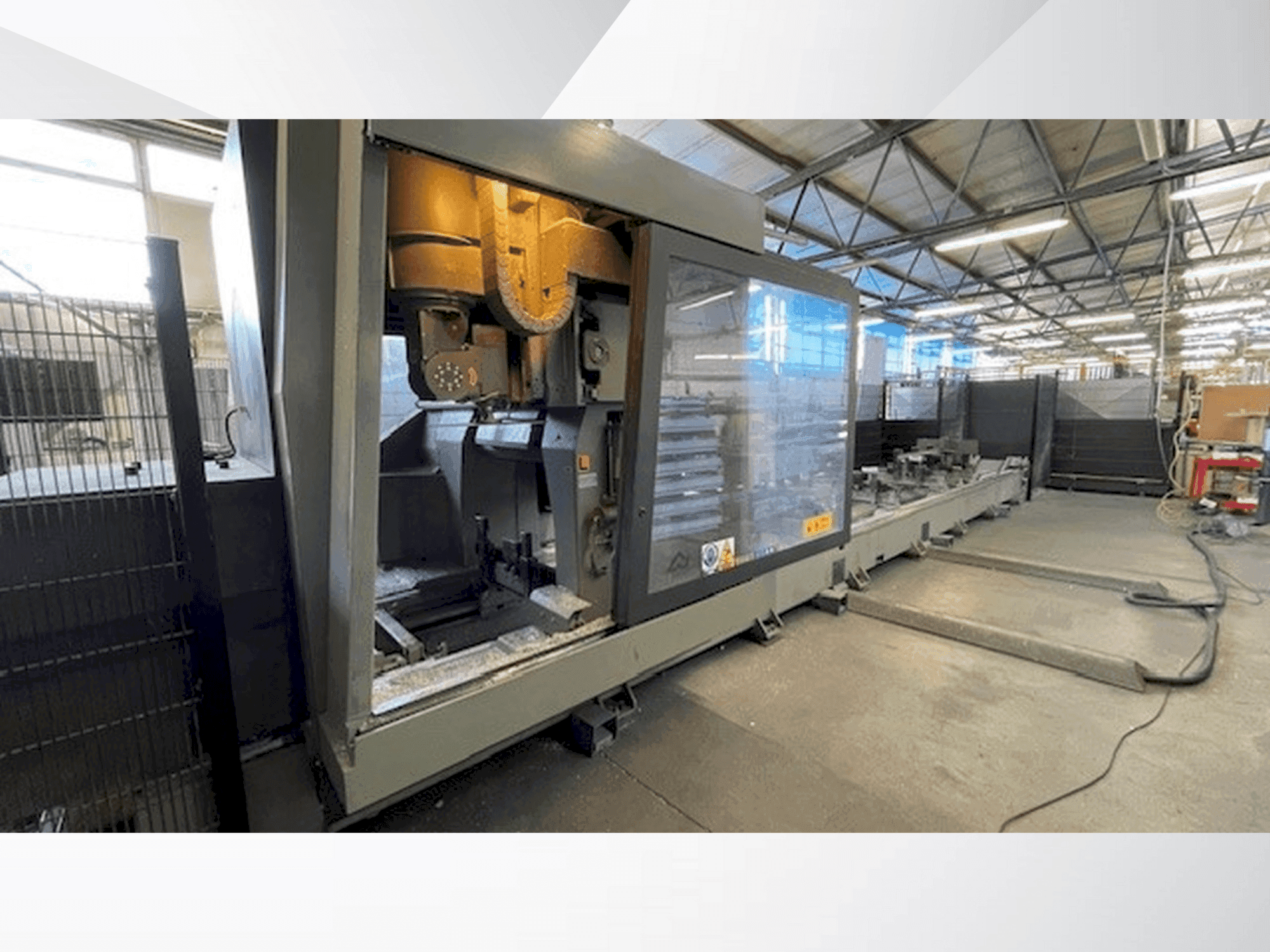 Widok z przodu maszyny Emmegi SATELLITE XT 7800