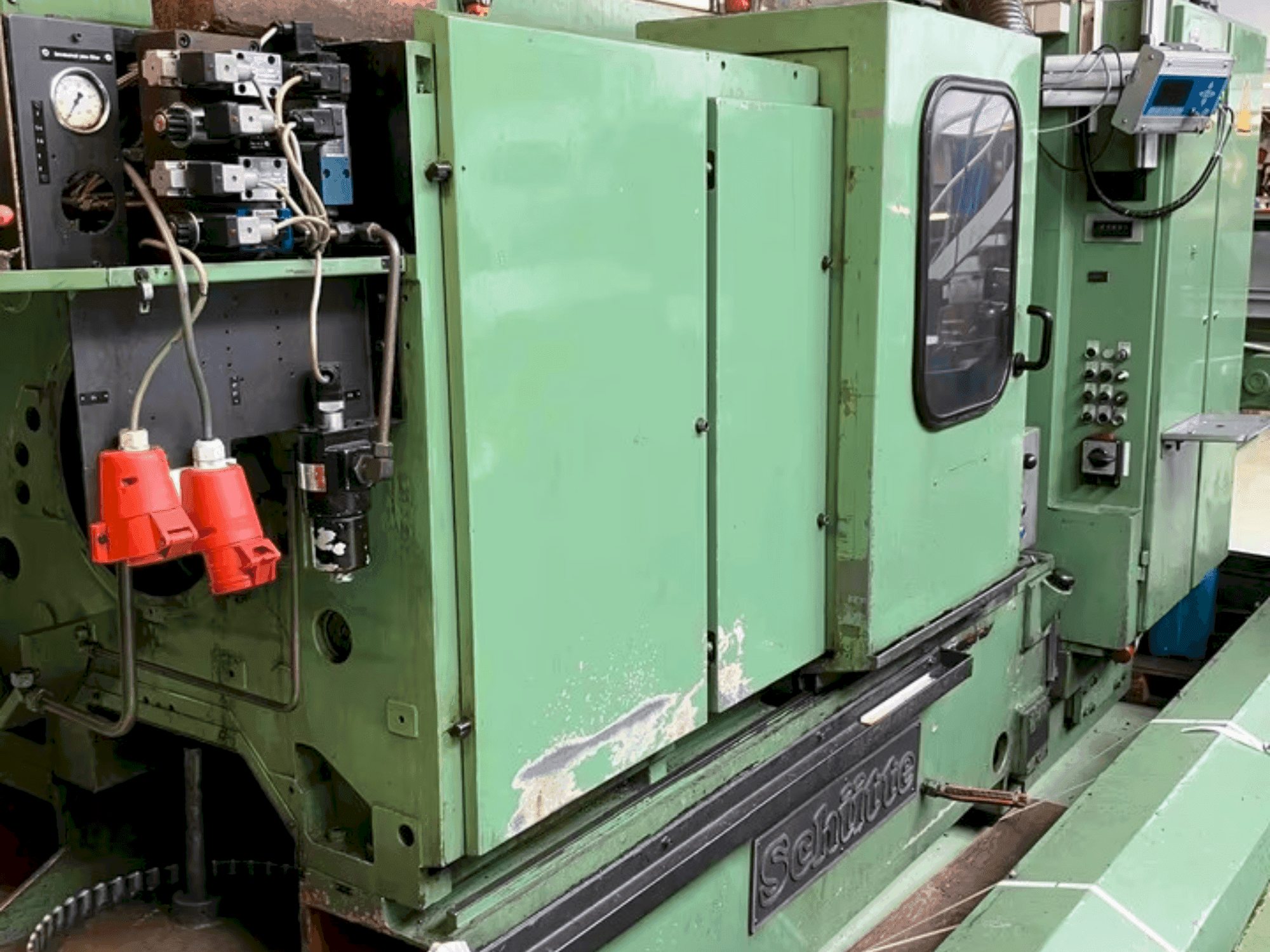 Widok z przodu maszyny Schütte SF 26 (1985)