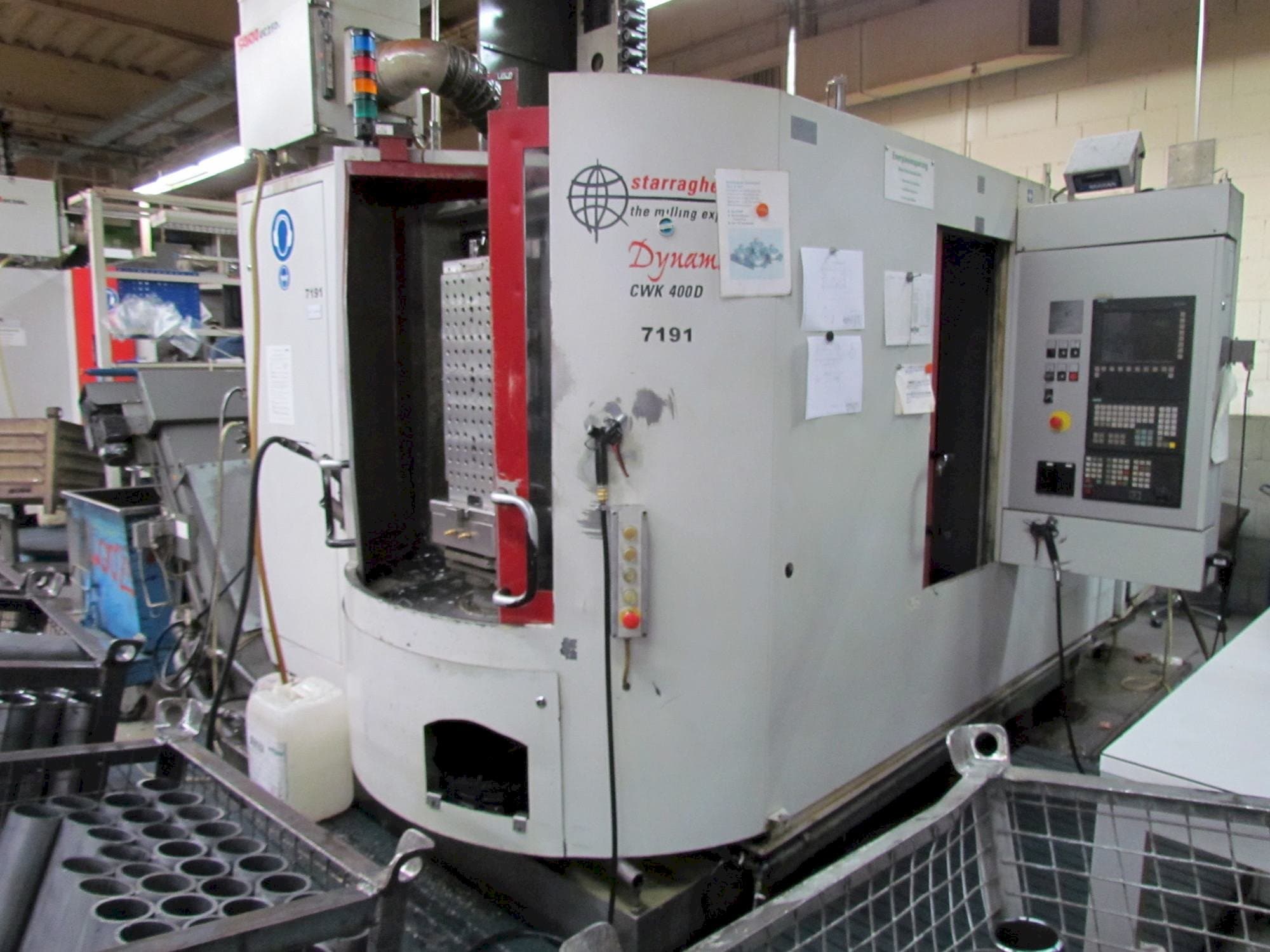 Widok z przodu maszyny Heckert CWK 400 D