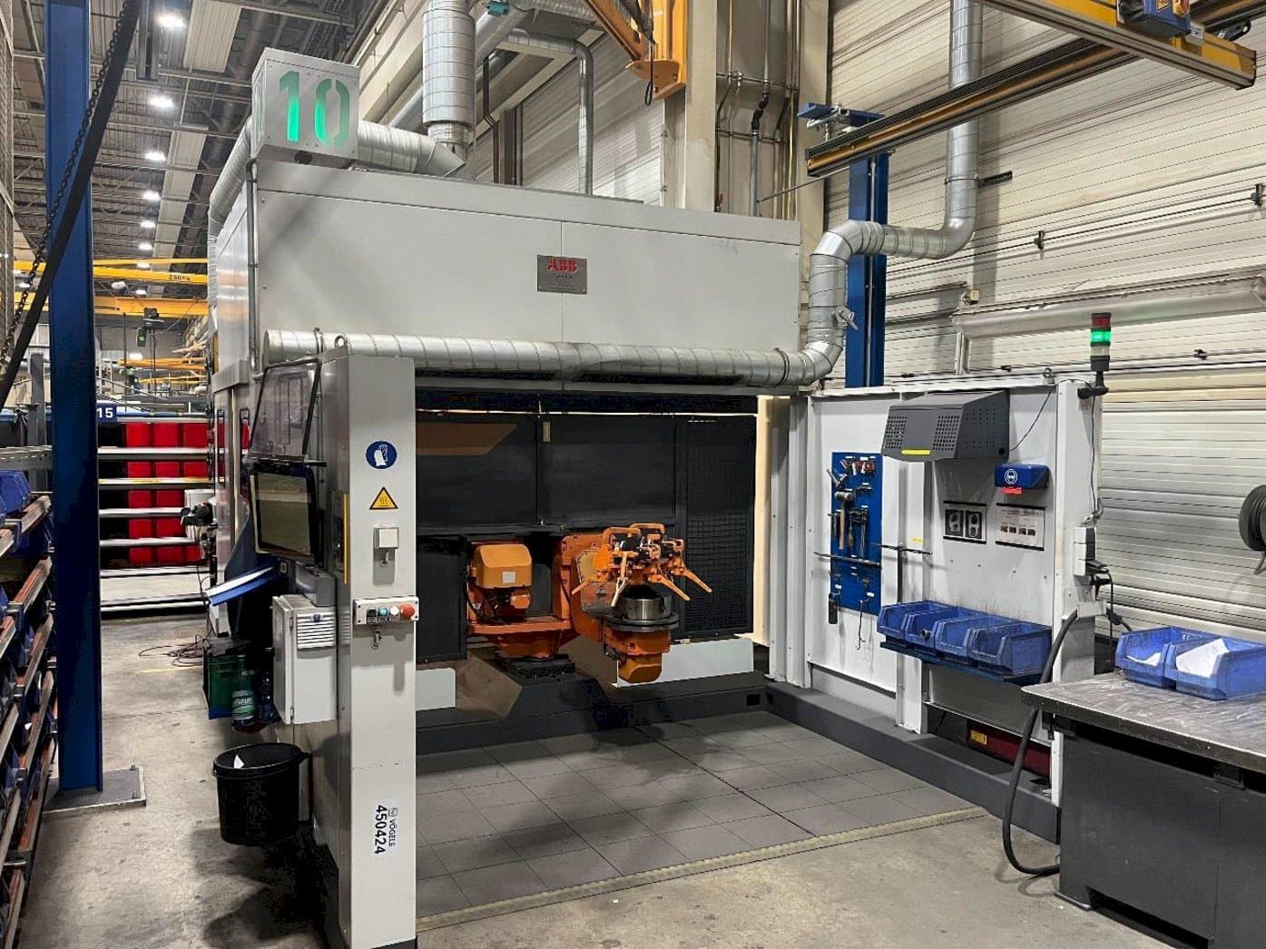 Widok z przodu maszyny ABB