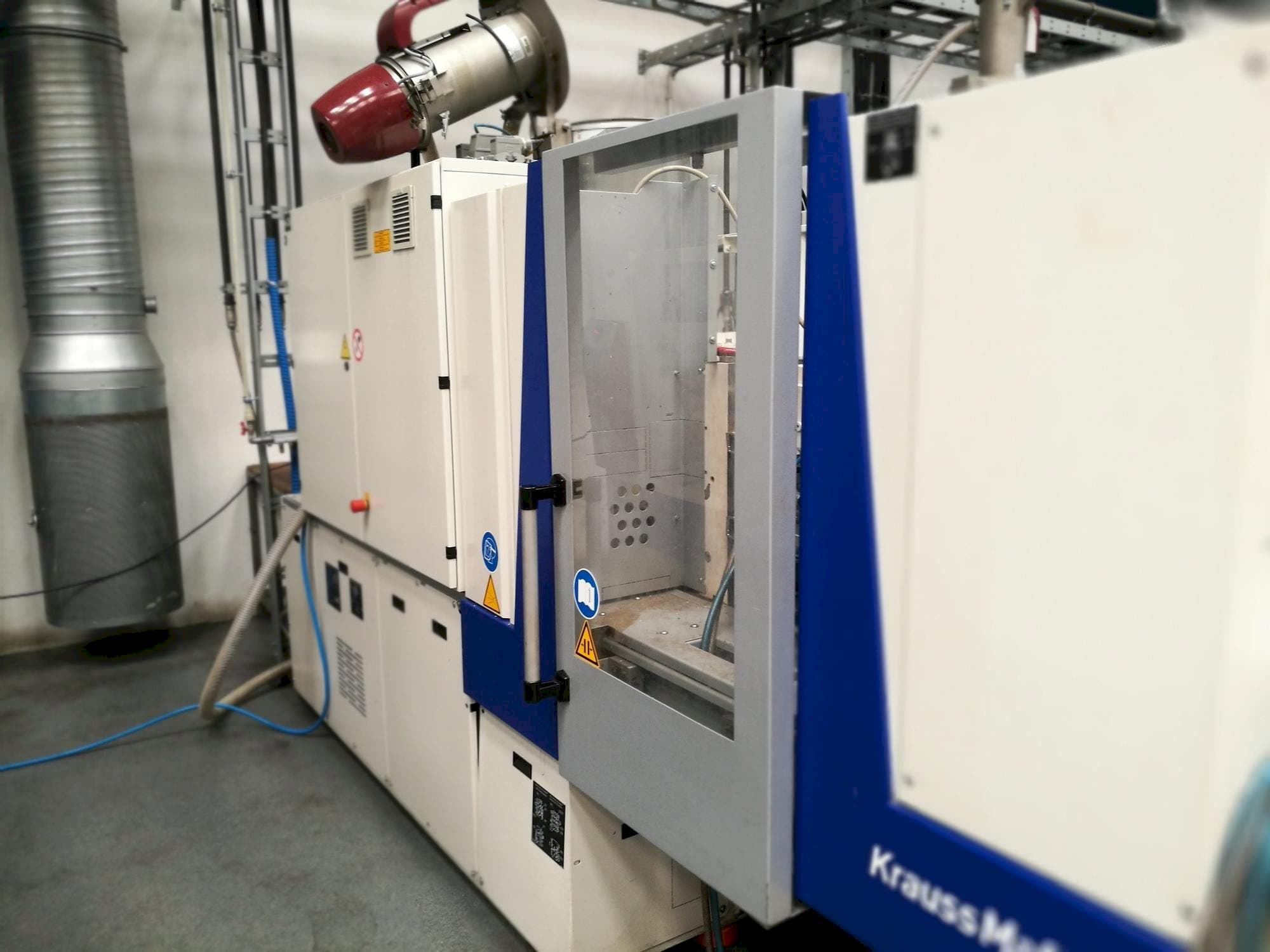 Widok z przodu maszyny Krauss Maffei KM 35-55 CX