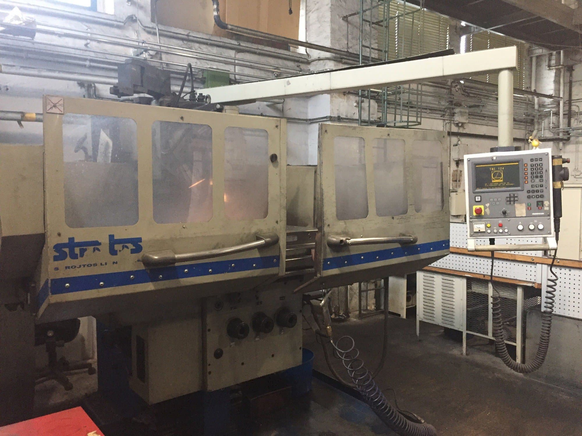 Widok z przodu maszyny Strojtos FGS 63 NCP