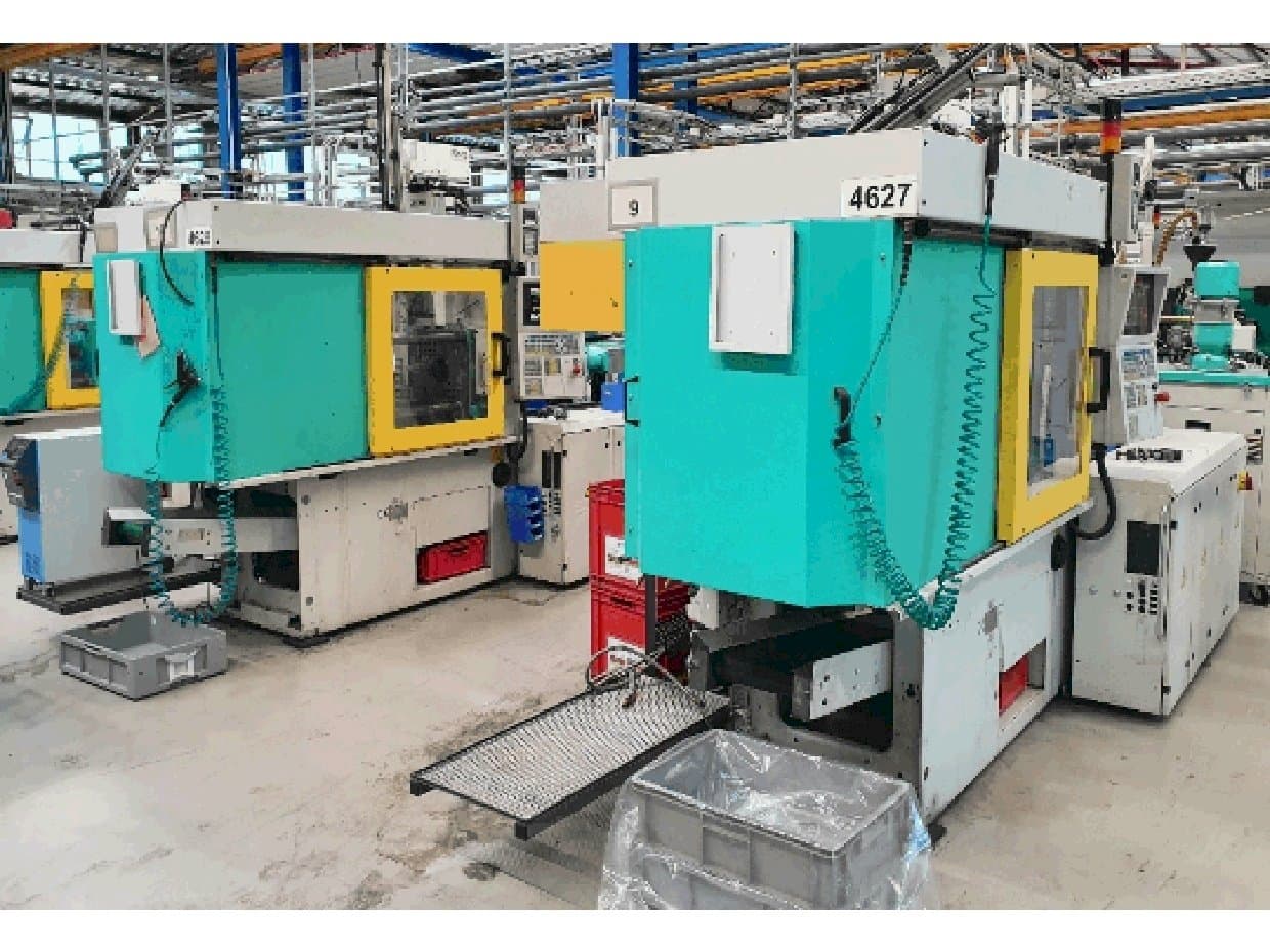 Widok lewej strony maszyny Arburg 320 C 600-250