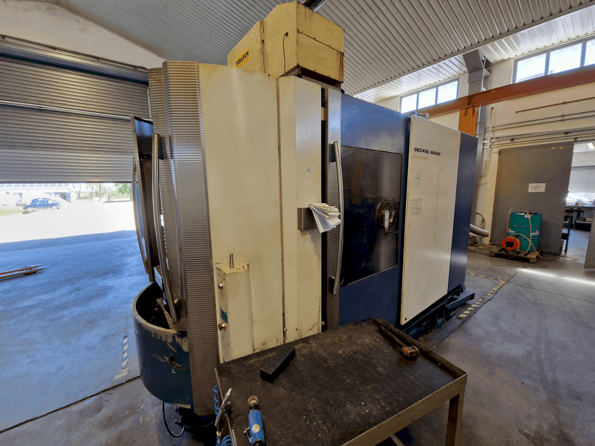 Widok z przodu maszyny DECKEL MAHO DMC 60 H Hy Din