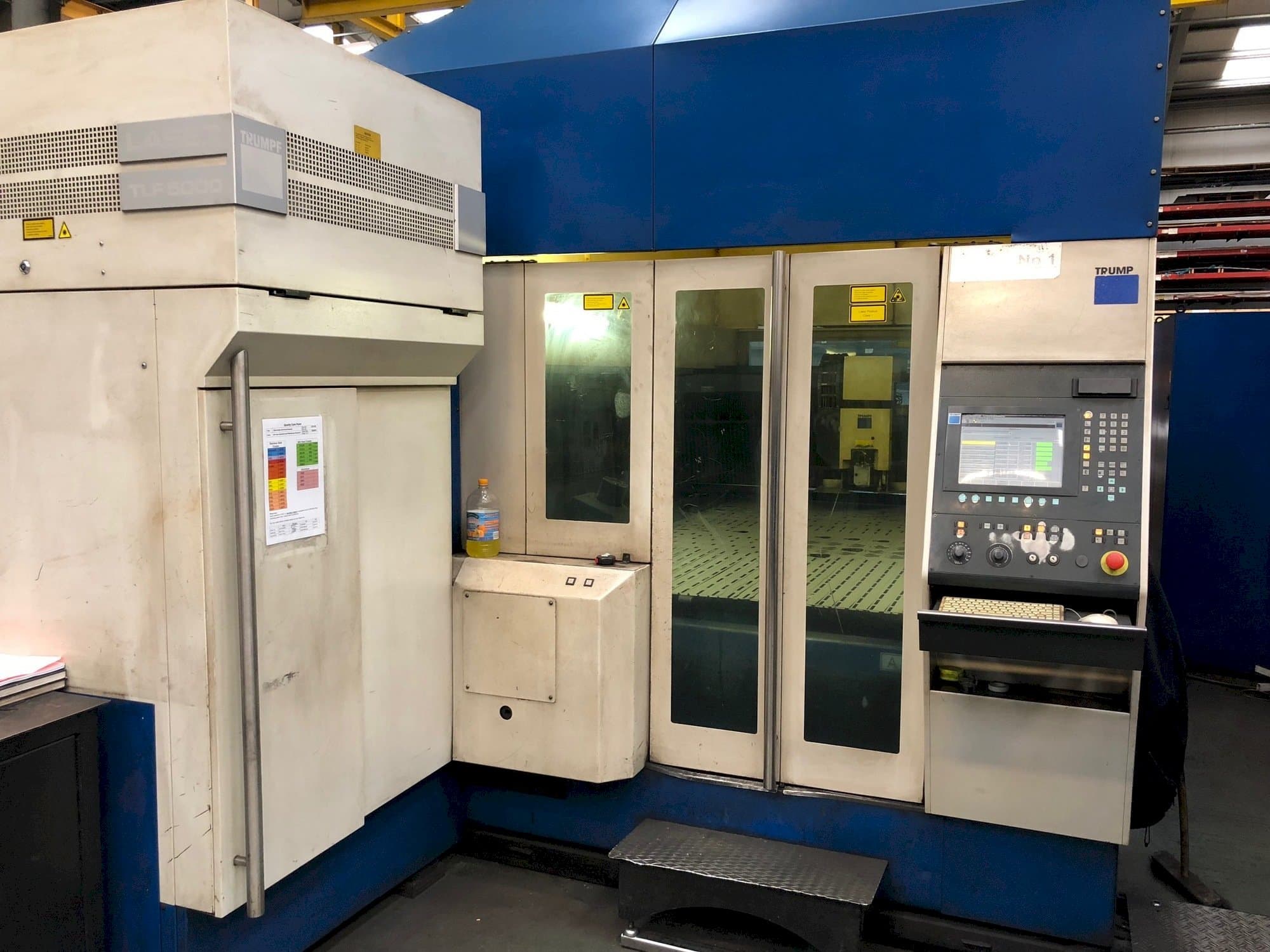 Widok z przodu maszyny Trumpf TRUMATIC L3050