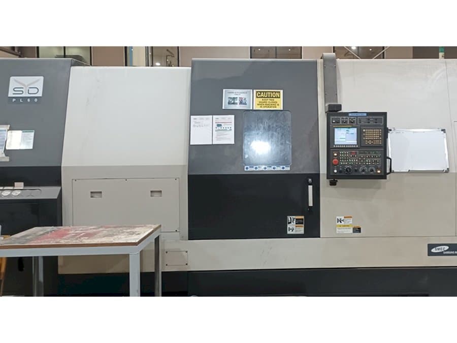 Widok z przodu maszyny Samsung PL60