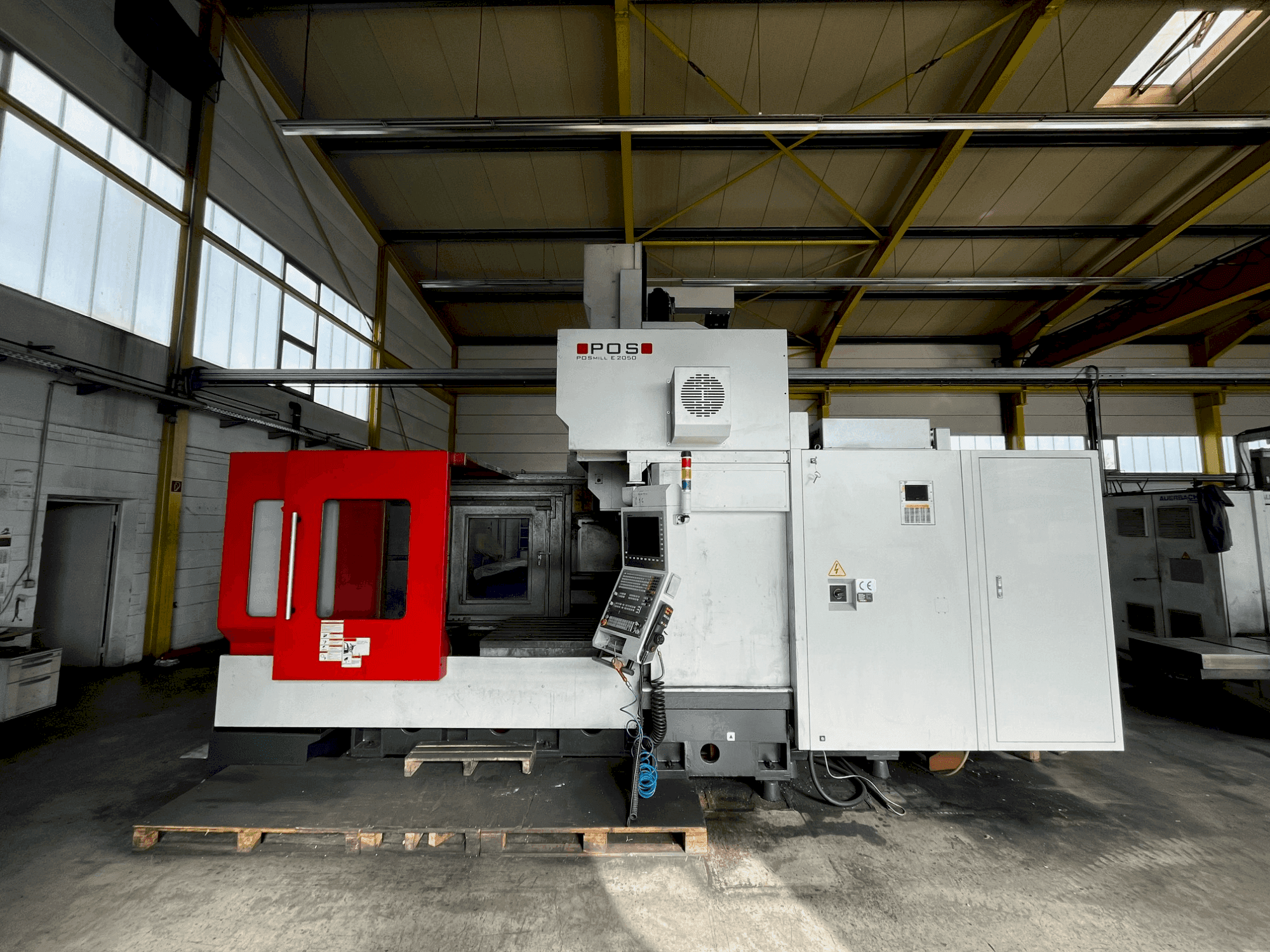 Widok z przodu maszyny POSmill E 2050