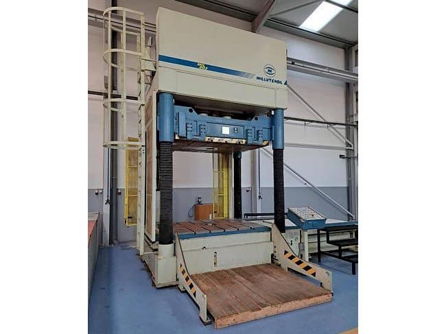 Widok lewej strony maszyny MILLUTENSIL Mil 203