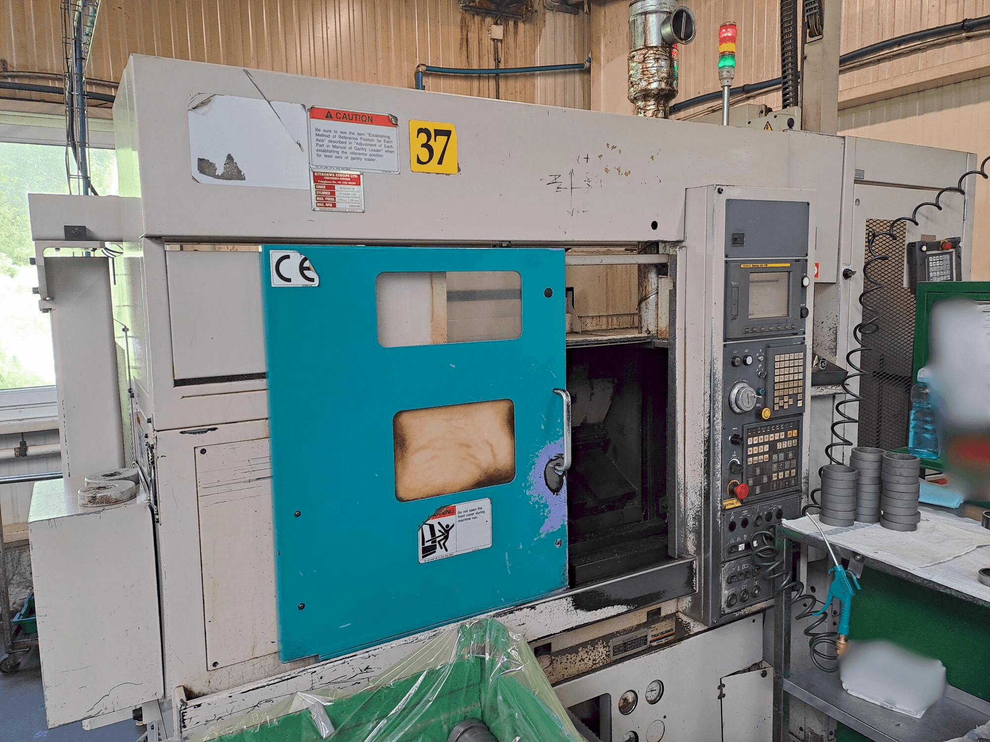 Widok z przodu maszyny Takisawa TC 200