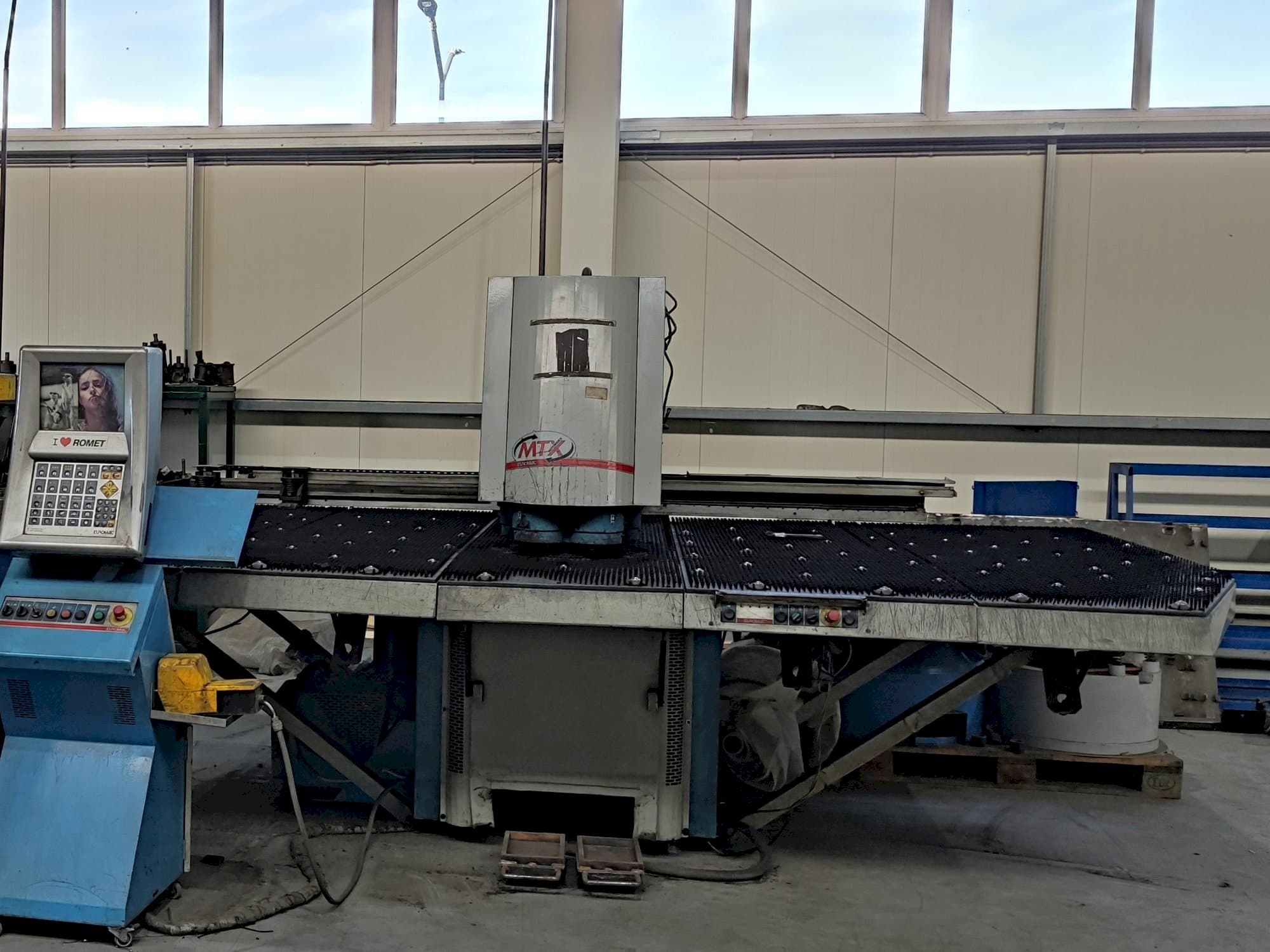 Widok z przodu maszyny Euromac MTX INDEX