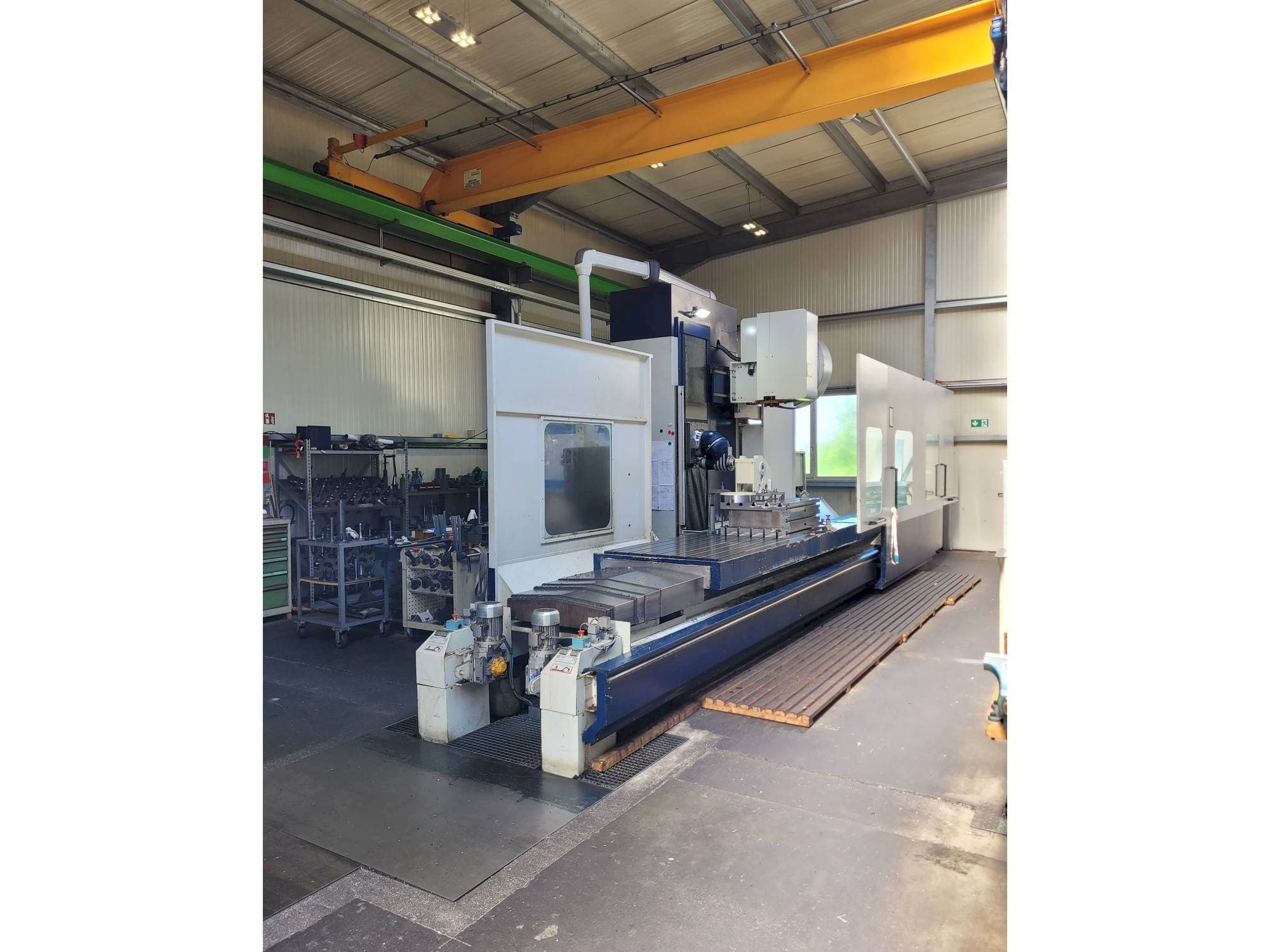 Widok z przodu maszyny Soraluce T35